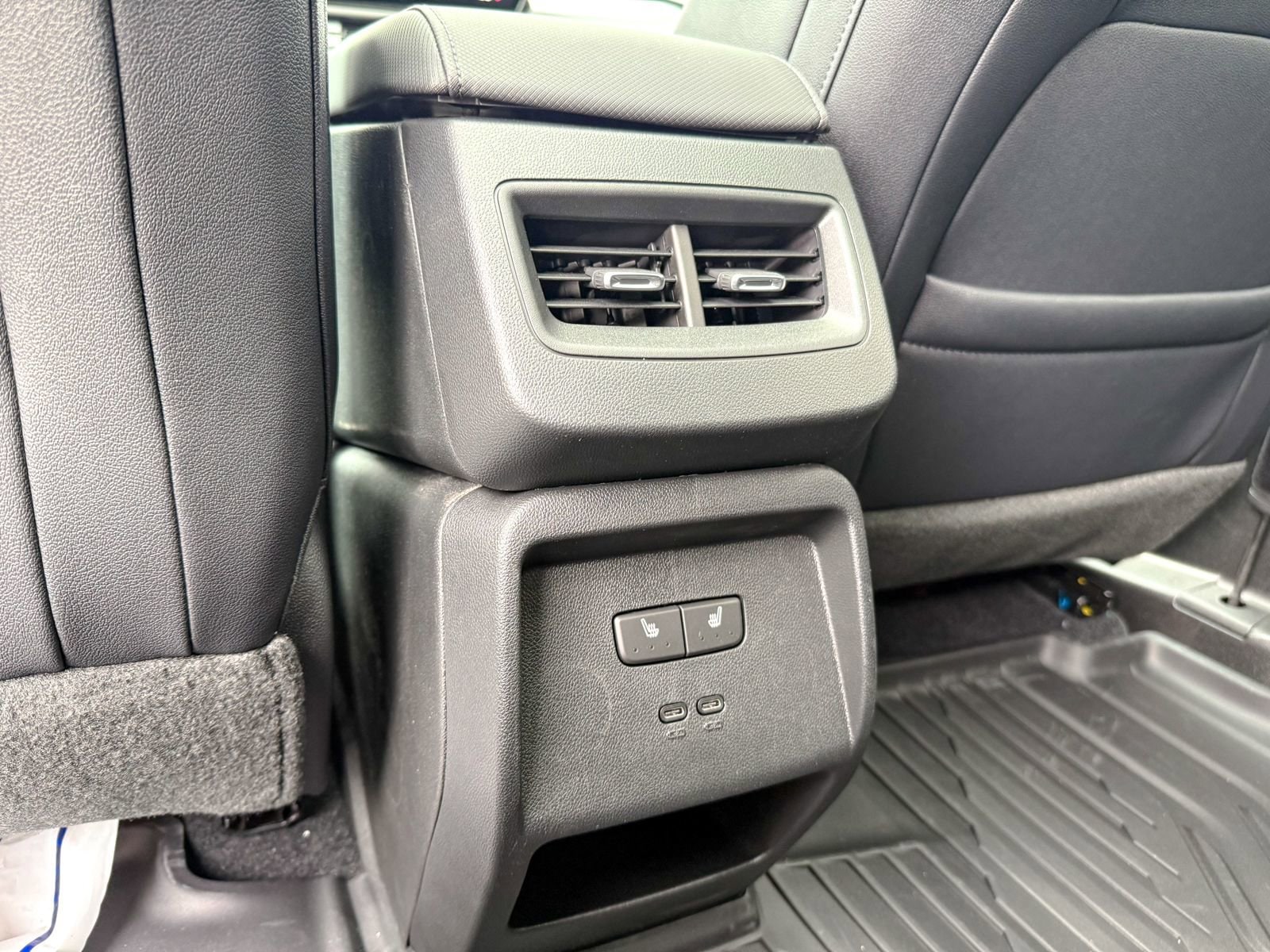 2026 Chevrolet Equinox EV RS - Photo 36