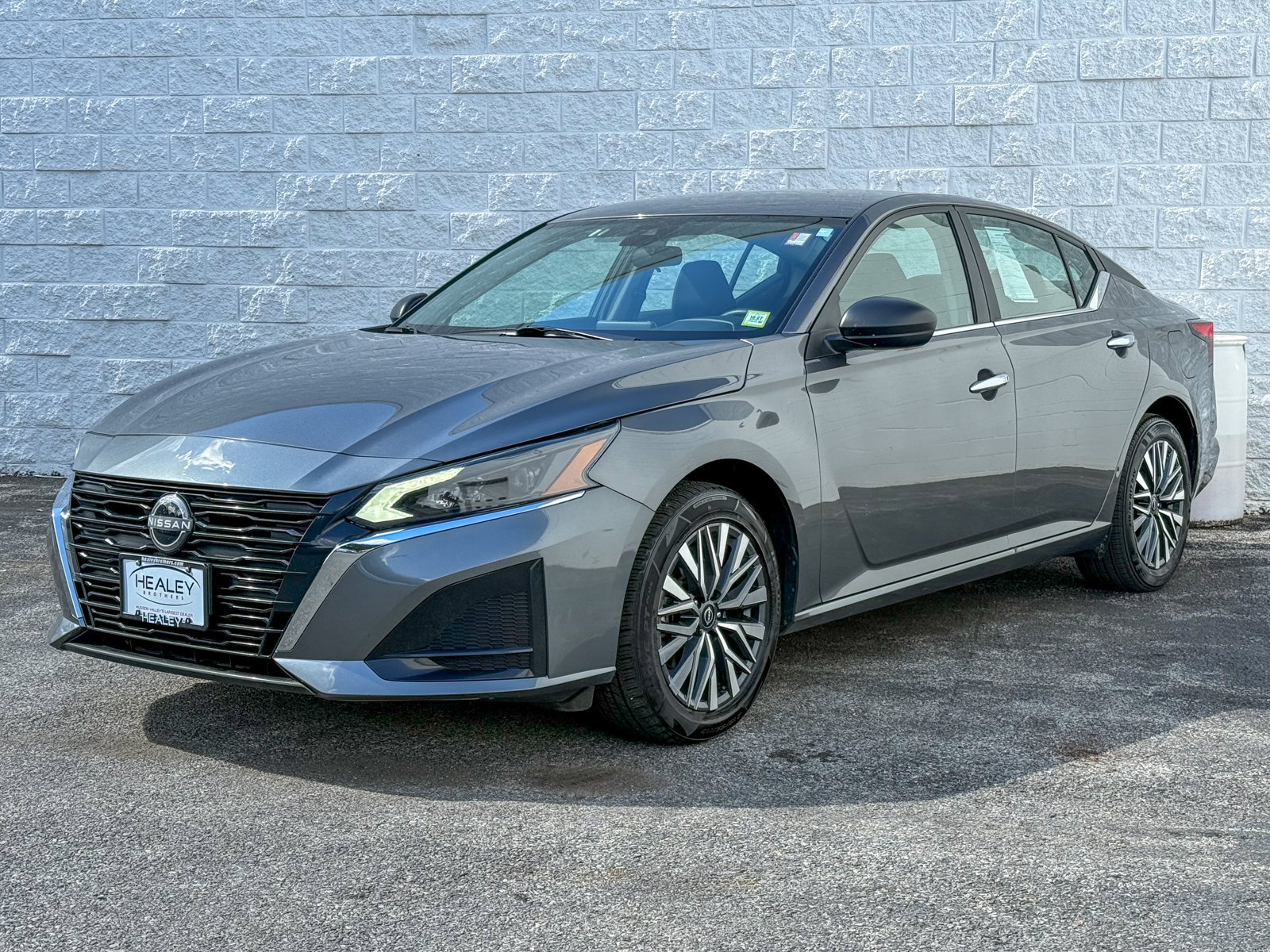 Used 2025 Nissan Altima SV