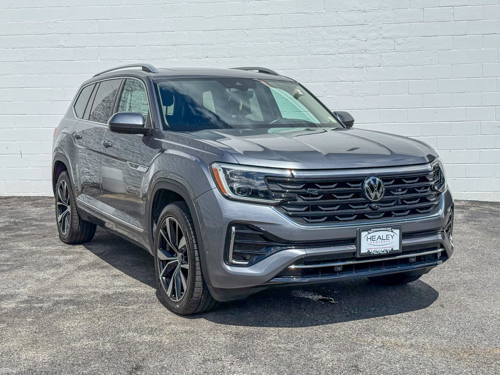 Used 2024 Volkswagen Atlas 2.0T SEL Premium R-Line SUV