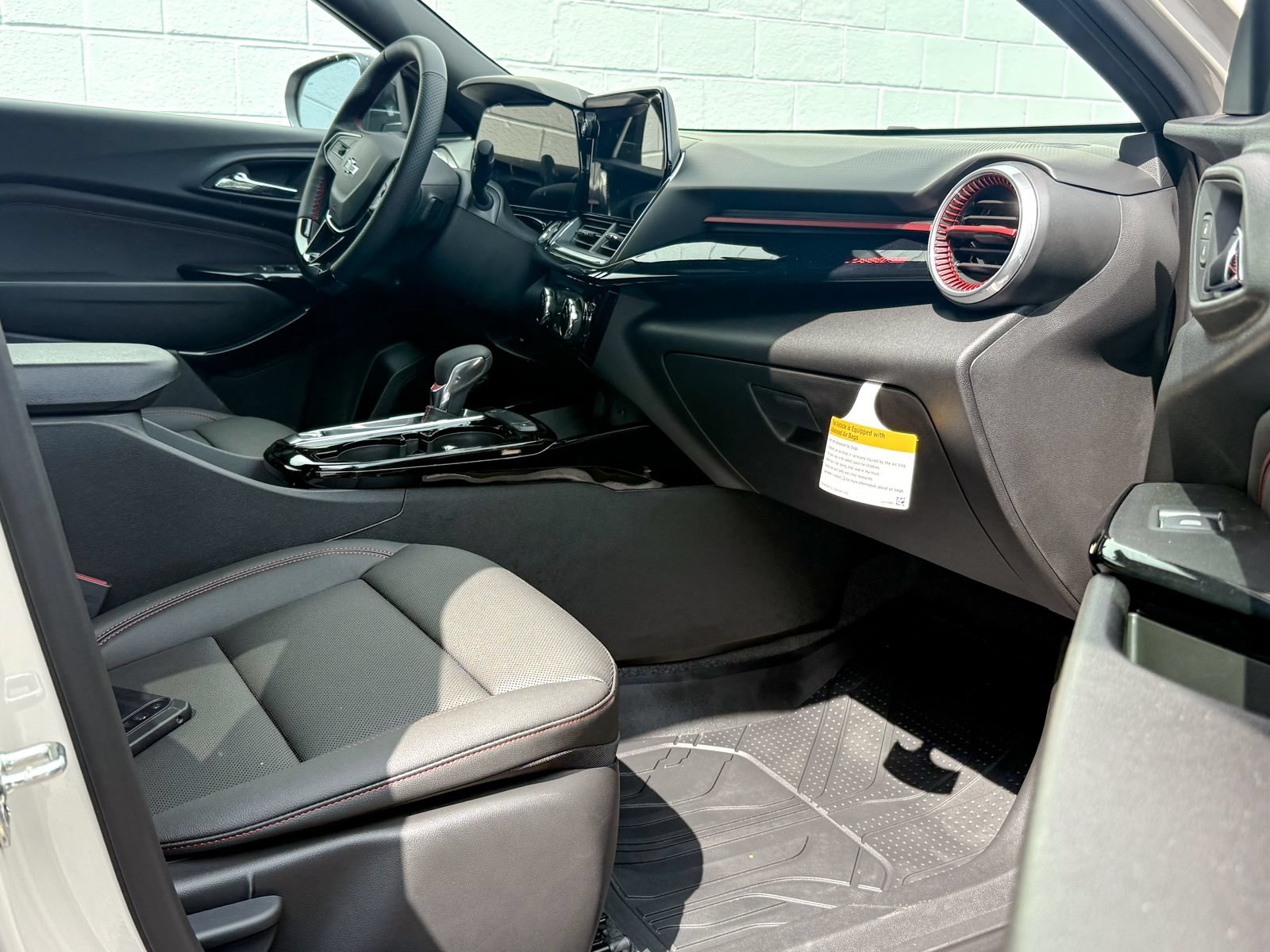 2026 Chevrolet Trax RS - Photo 11