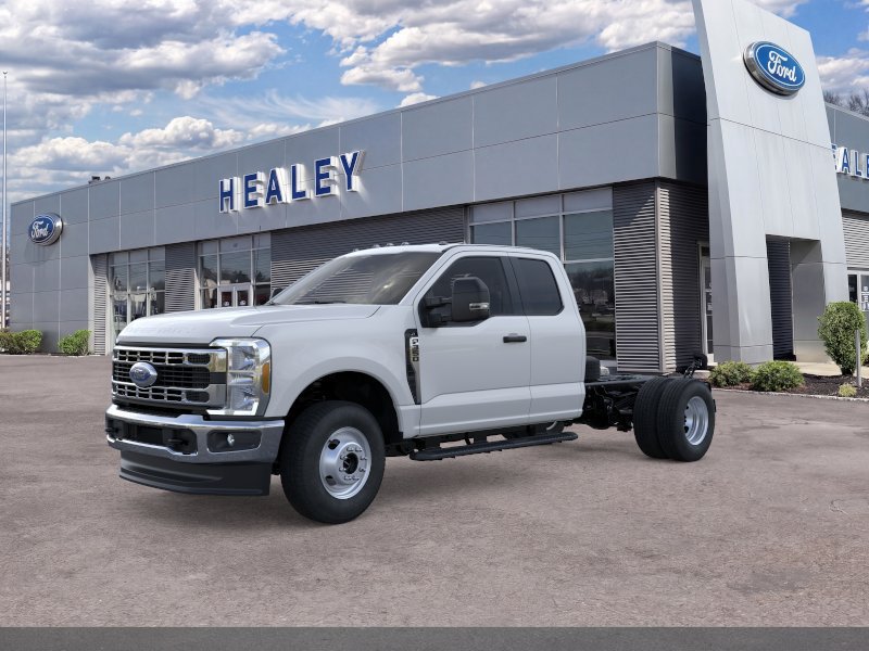 2026 Ford F-350 Super Duty Chassis Cab XL