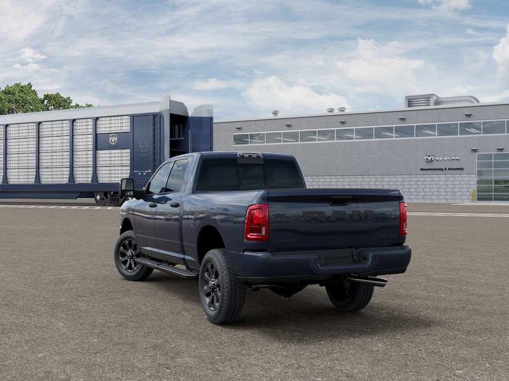New 2027 Ram 2500 BIG HORN CREW CAB 4X4 6'4 BOX Pickup