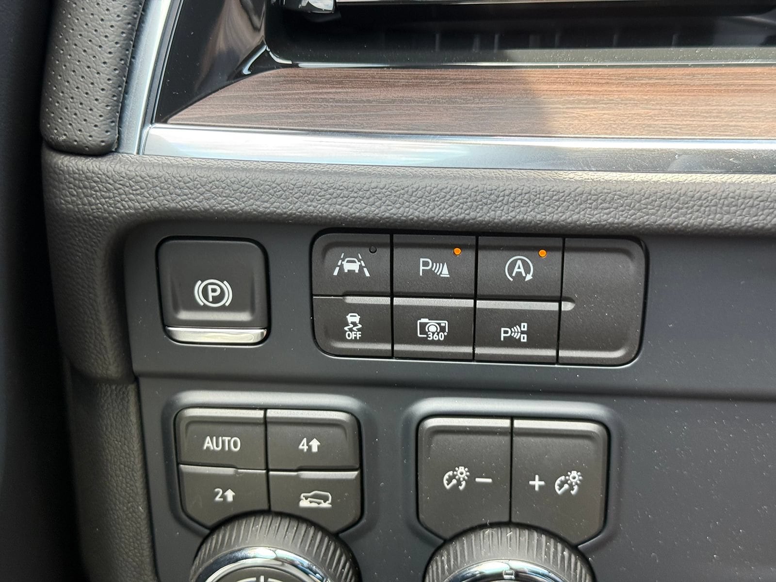 2026 Chevrolet Tahoe Premier - Photo 38