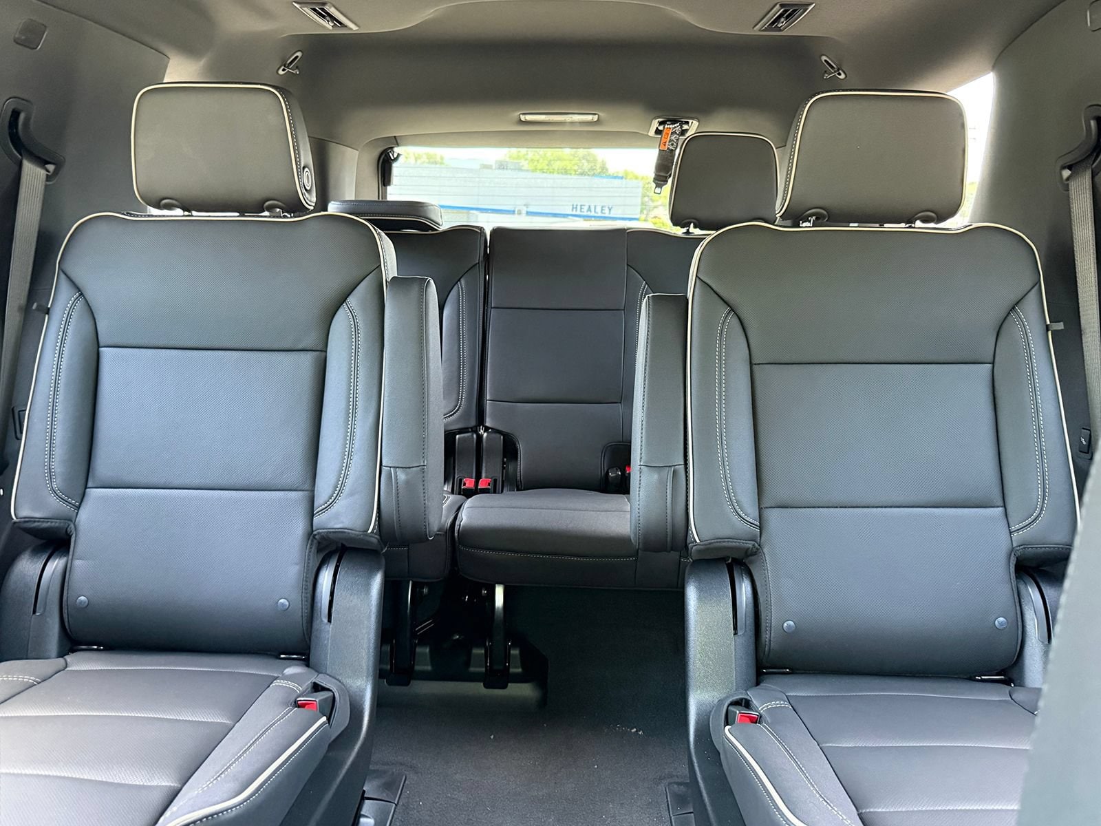 2026 Chevrolet Tahoe Premier - Photo 40