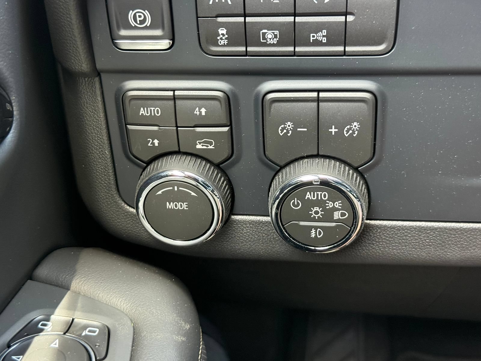 2026 Chevrolet Tahoe Premier - Photo 37