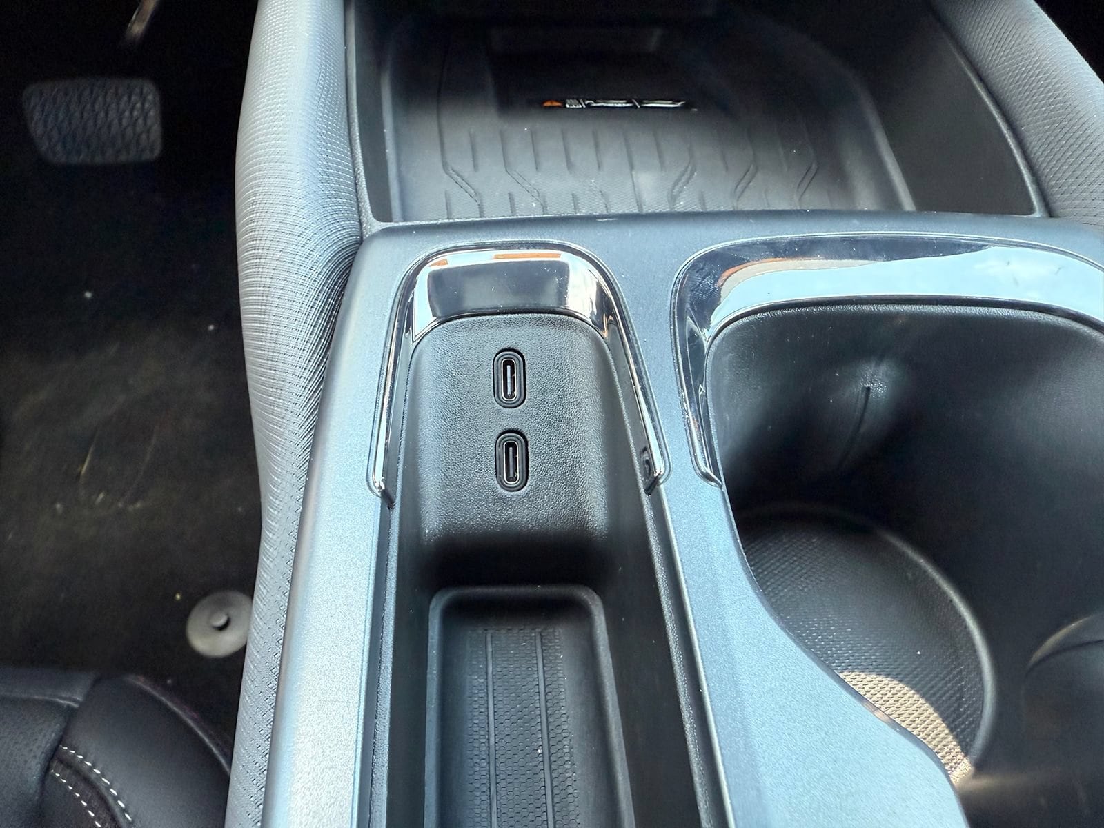 2025 Chevrolet Equinox EV RS - Photo 26