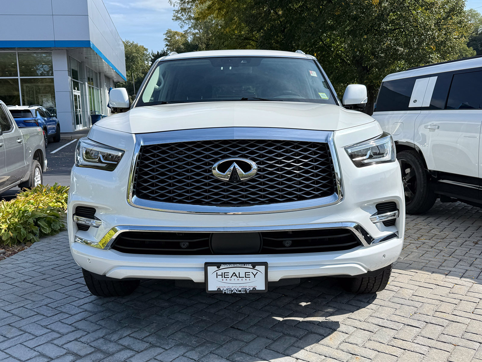 Used 2022 INFINITI QX80 Luxe AWD SUV