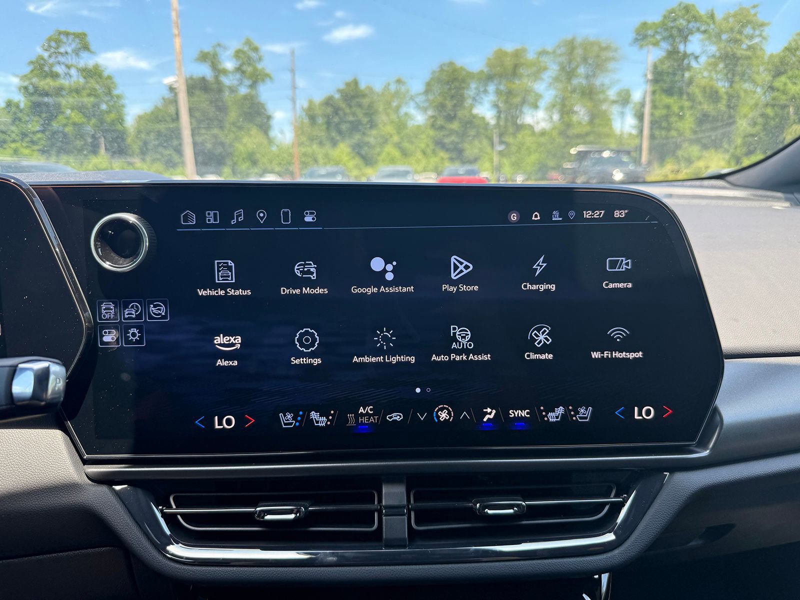 2025 Chevrolet Equinox EV RS - Photo 29