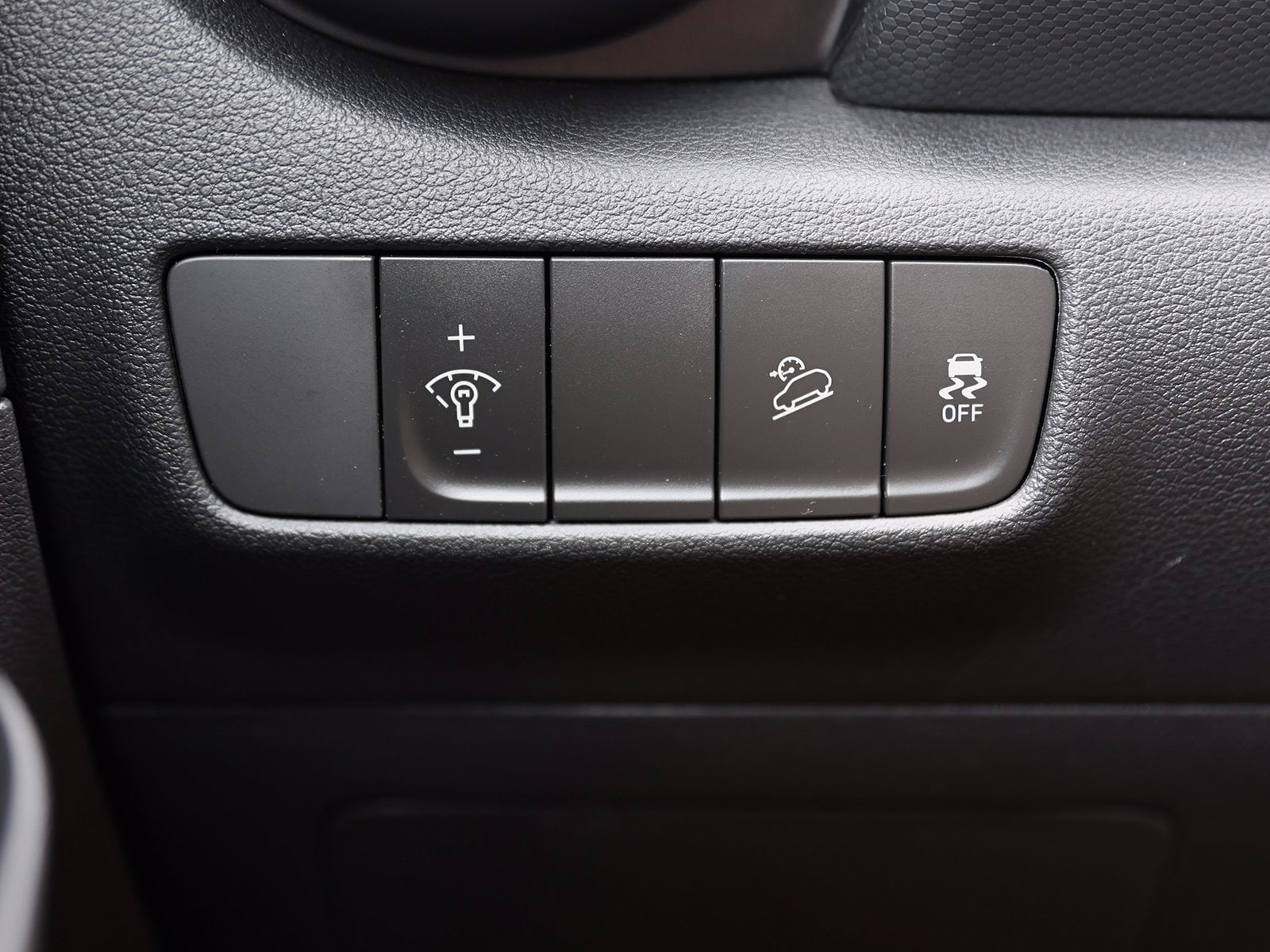 2023 Hyundai Kona SEL - Photo 28