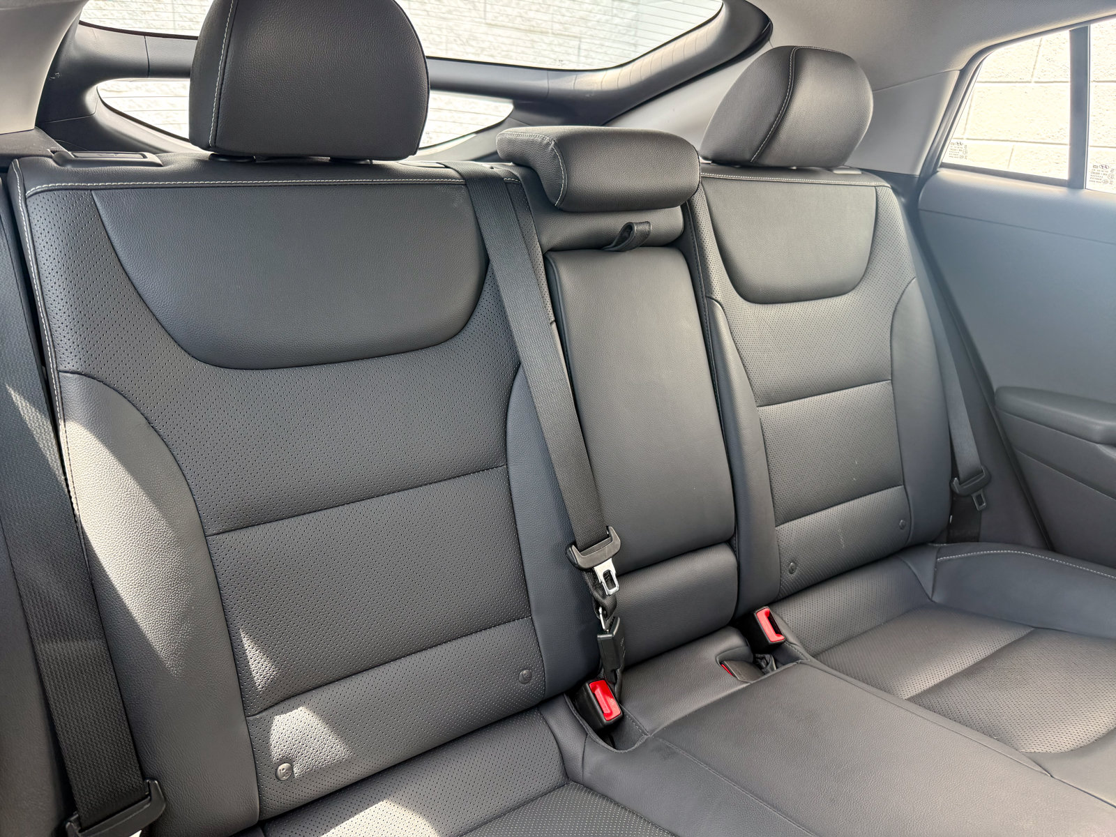 2019 Hyundai Ioniq Limited - Photo 12