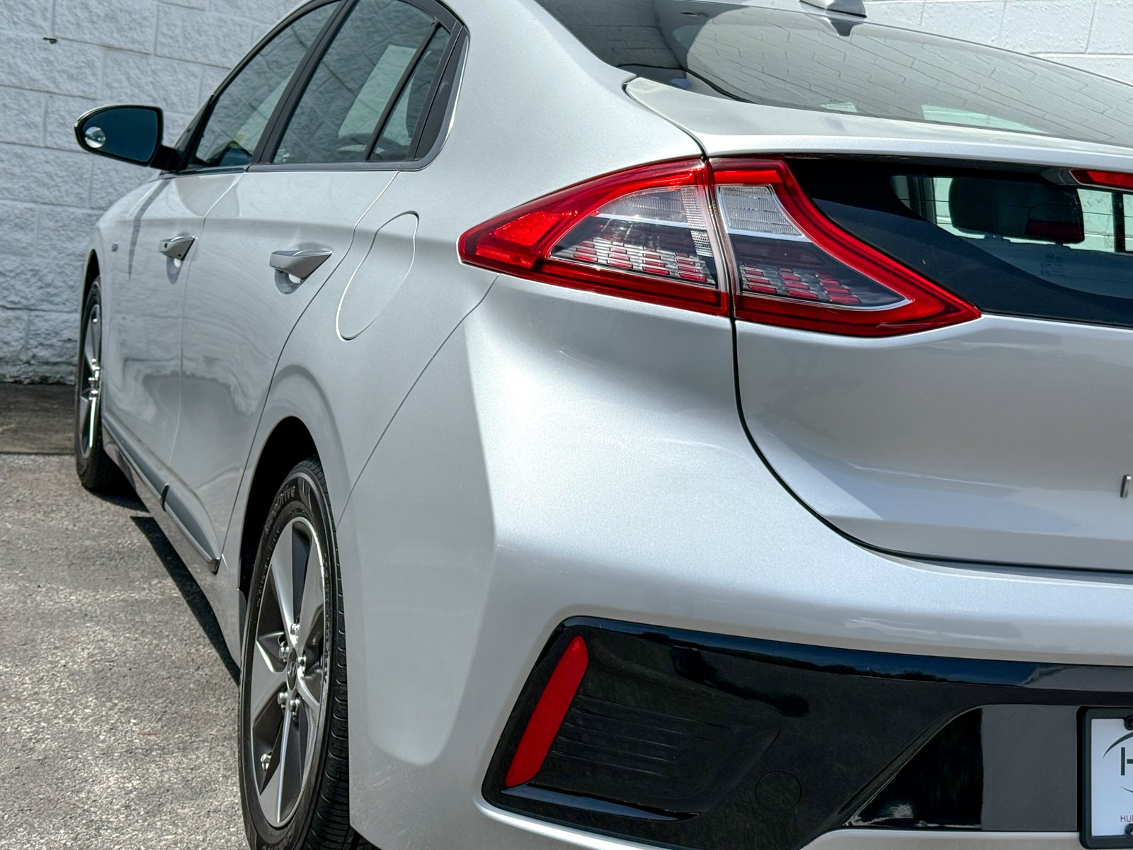2019 Hyundai Ioniq Limited - Photo 9