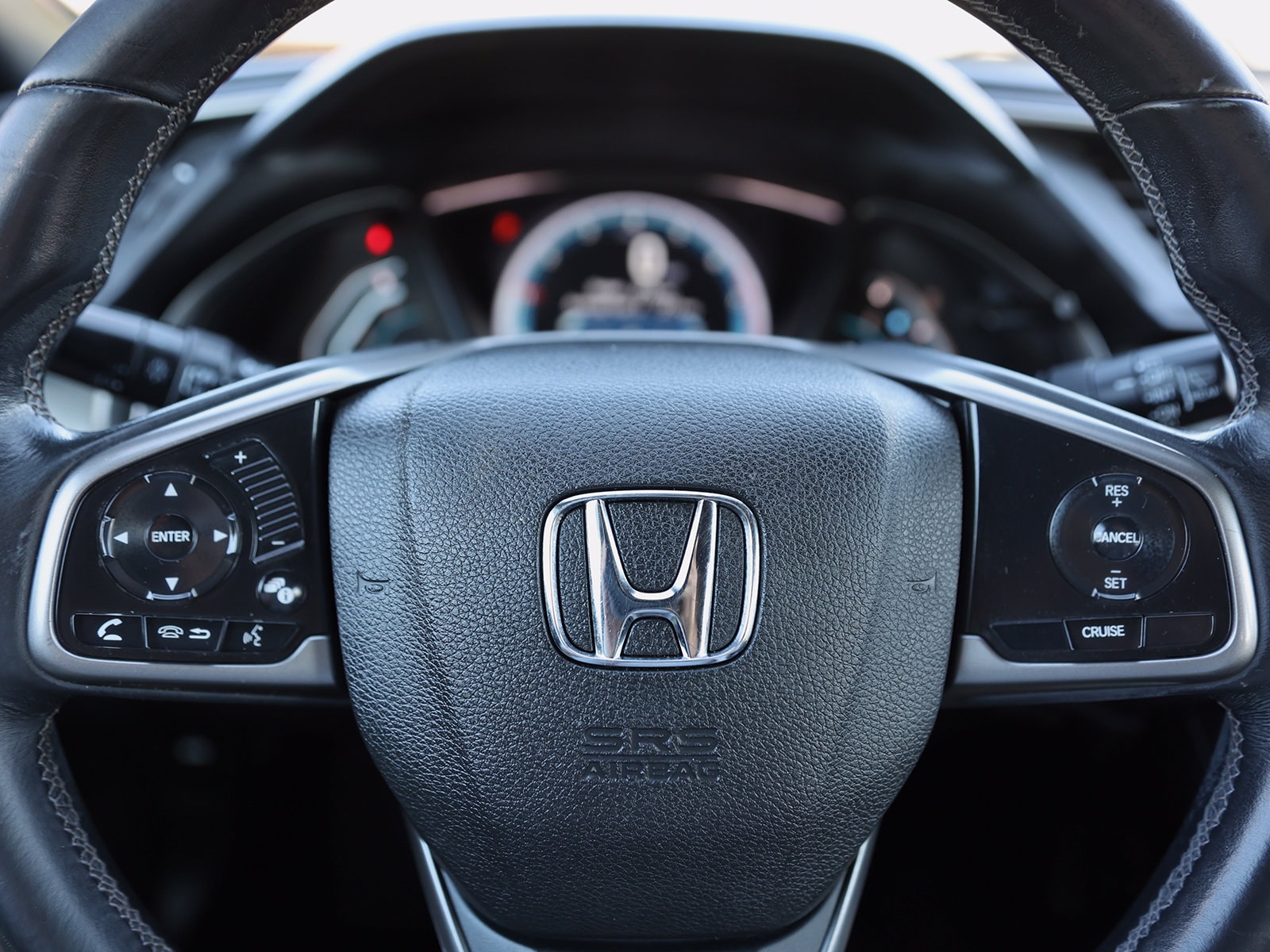 2018 Honda Civic Hatchback EX-L - Photo 31