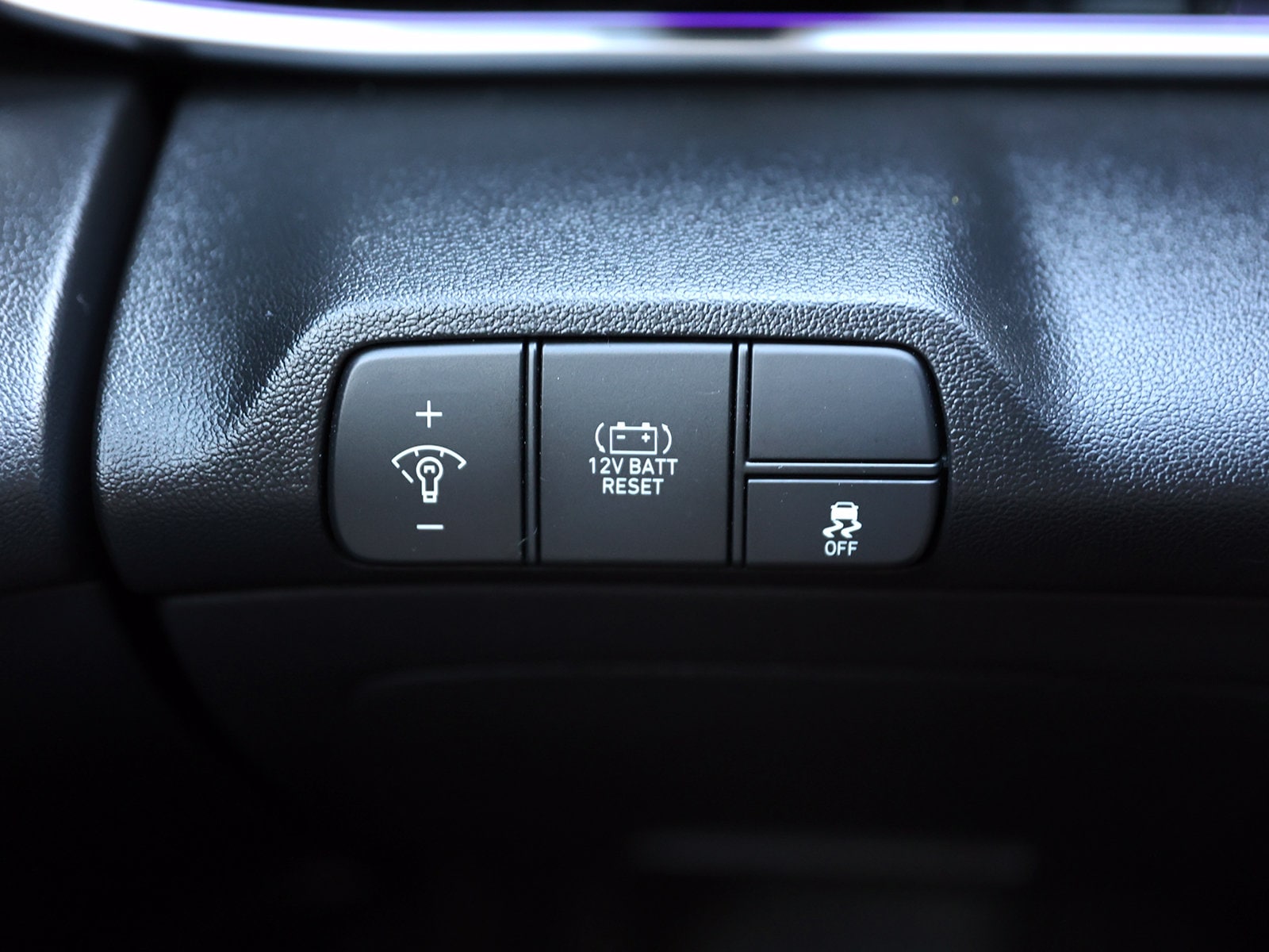 2024 Hyundai Elantra Blue - Photo 32