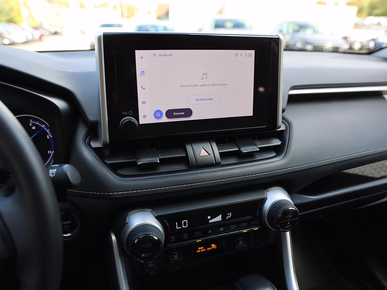 2024 Toyota RAV4 XLE - Photo 25