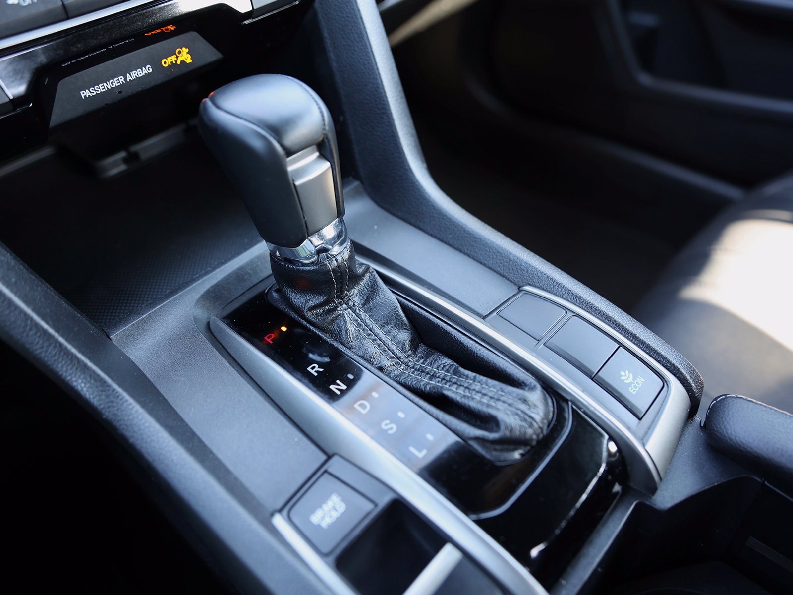 2018 Honda Civic Hatchback EX-L - Photo 26