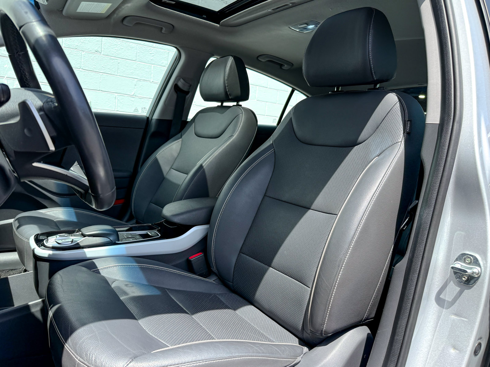 2019 Hyundai Ioniq Limited - Photo 14