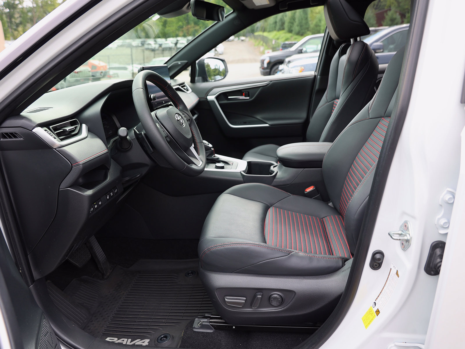 2023 Toyota RAV4 XSE - Photo 21