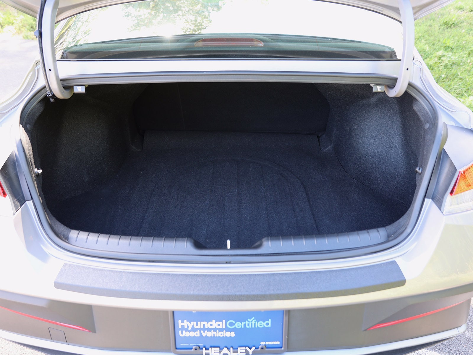 2024 Hyundai Elantra Blue - Photo 11