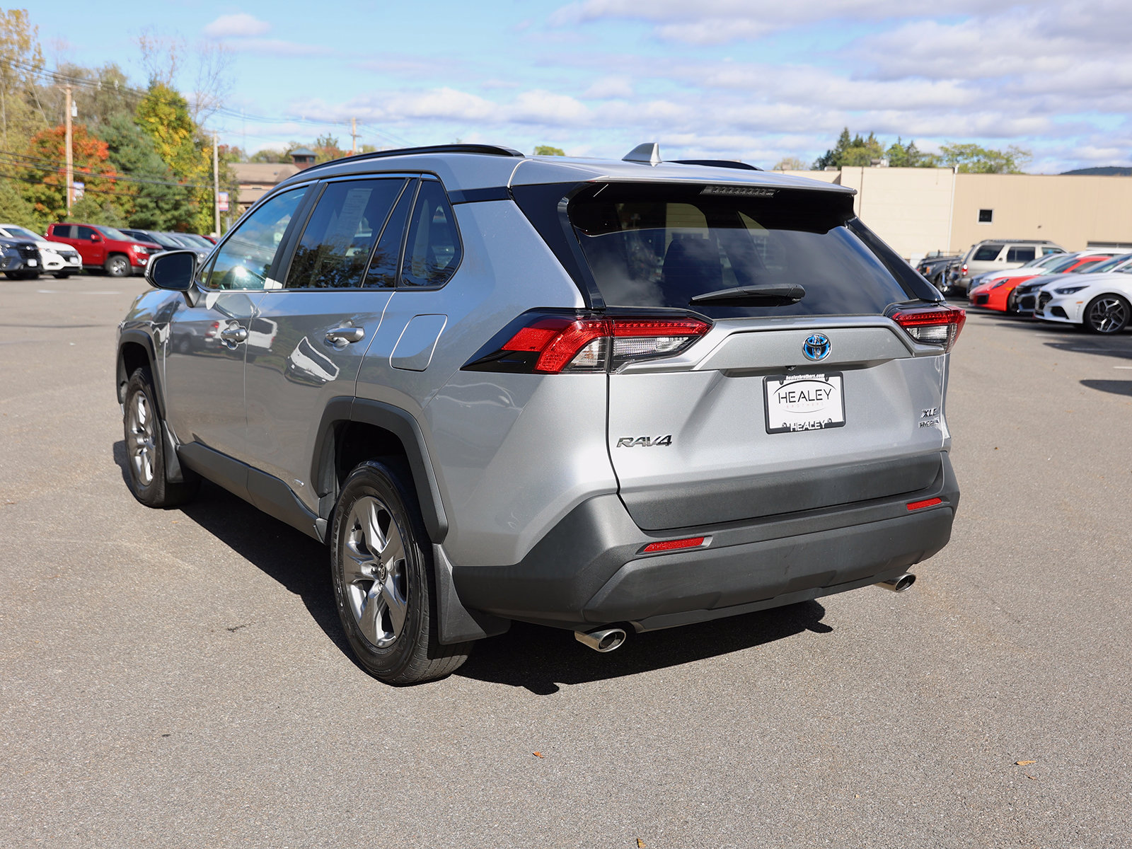 2024 Toyota RAV4 XLE - Photo 5