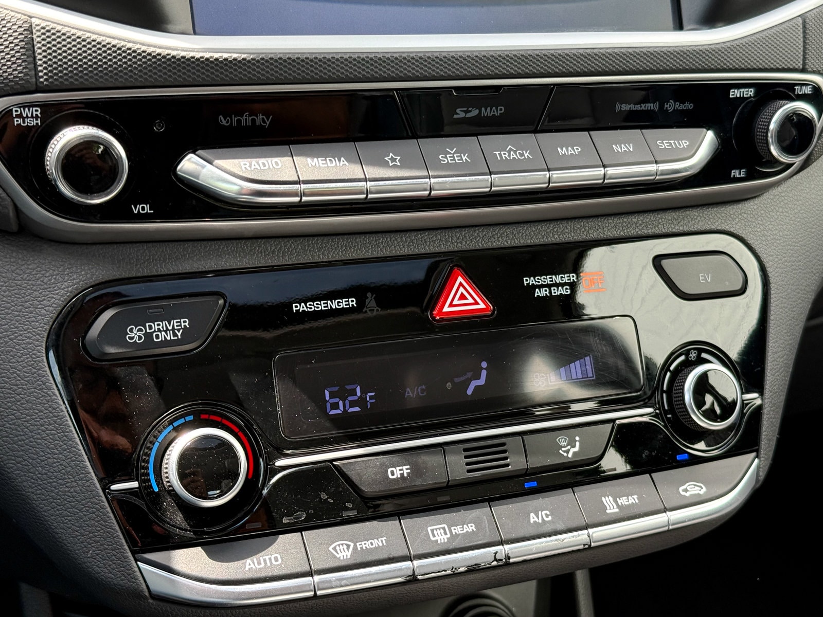 2019 Hyundai Ioniq Limited - Photo 22