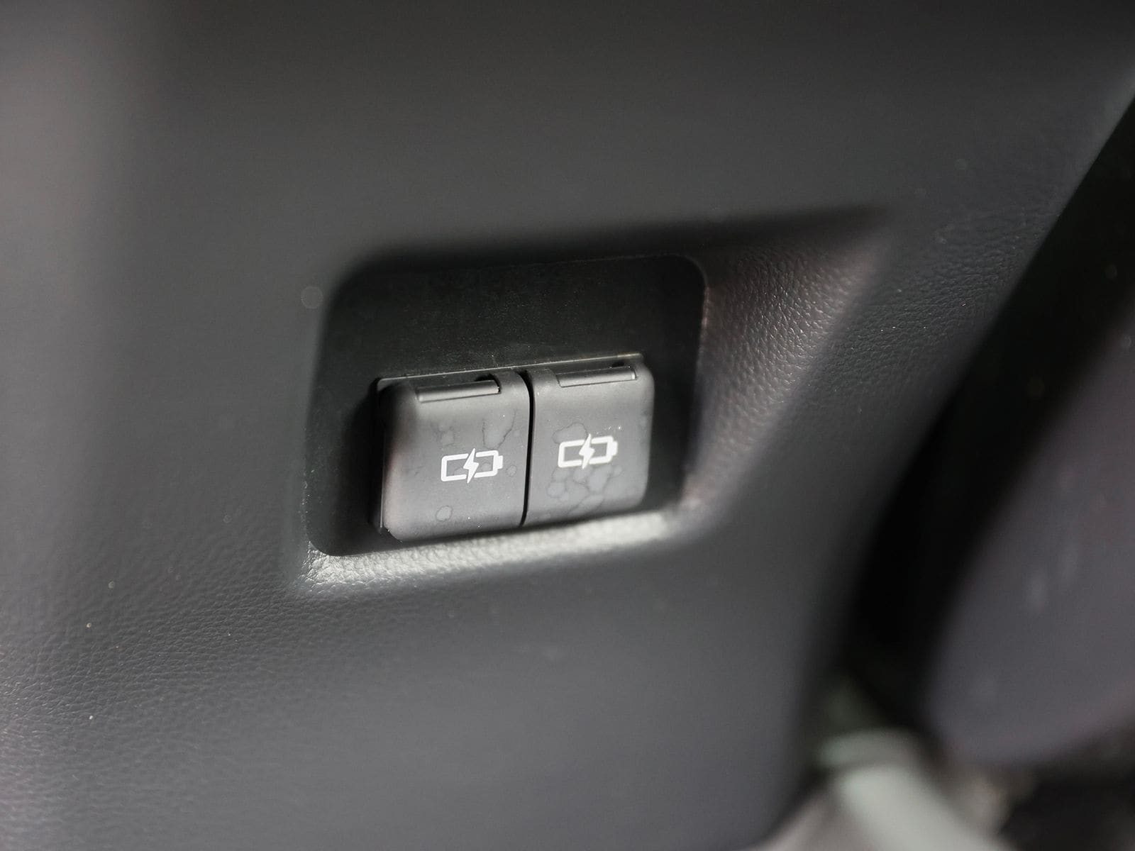 2023 Toyota RAV4 XSE - Photo 26