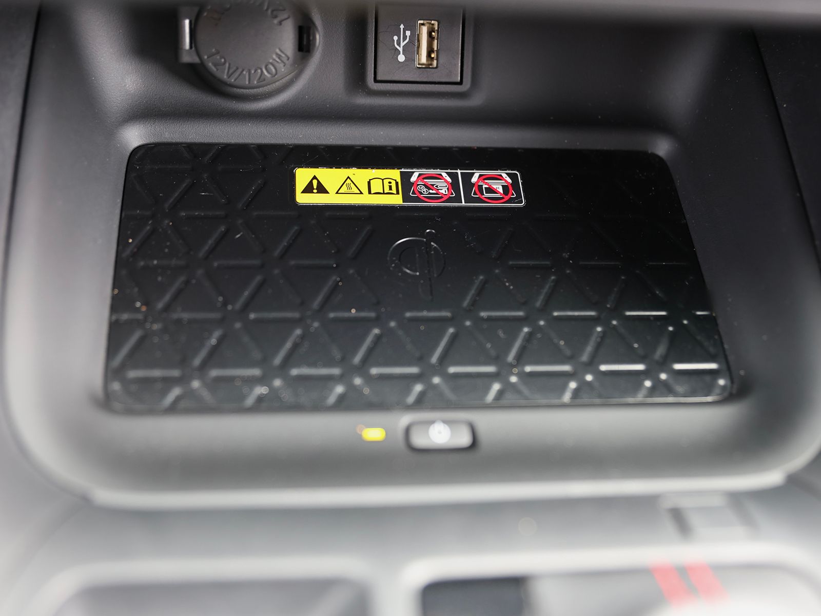 2023 Toyota RAV4 XSE - Photo 34
