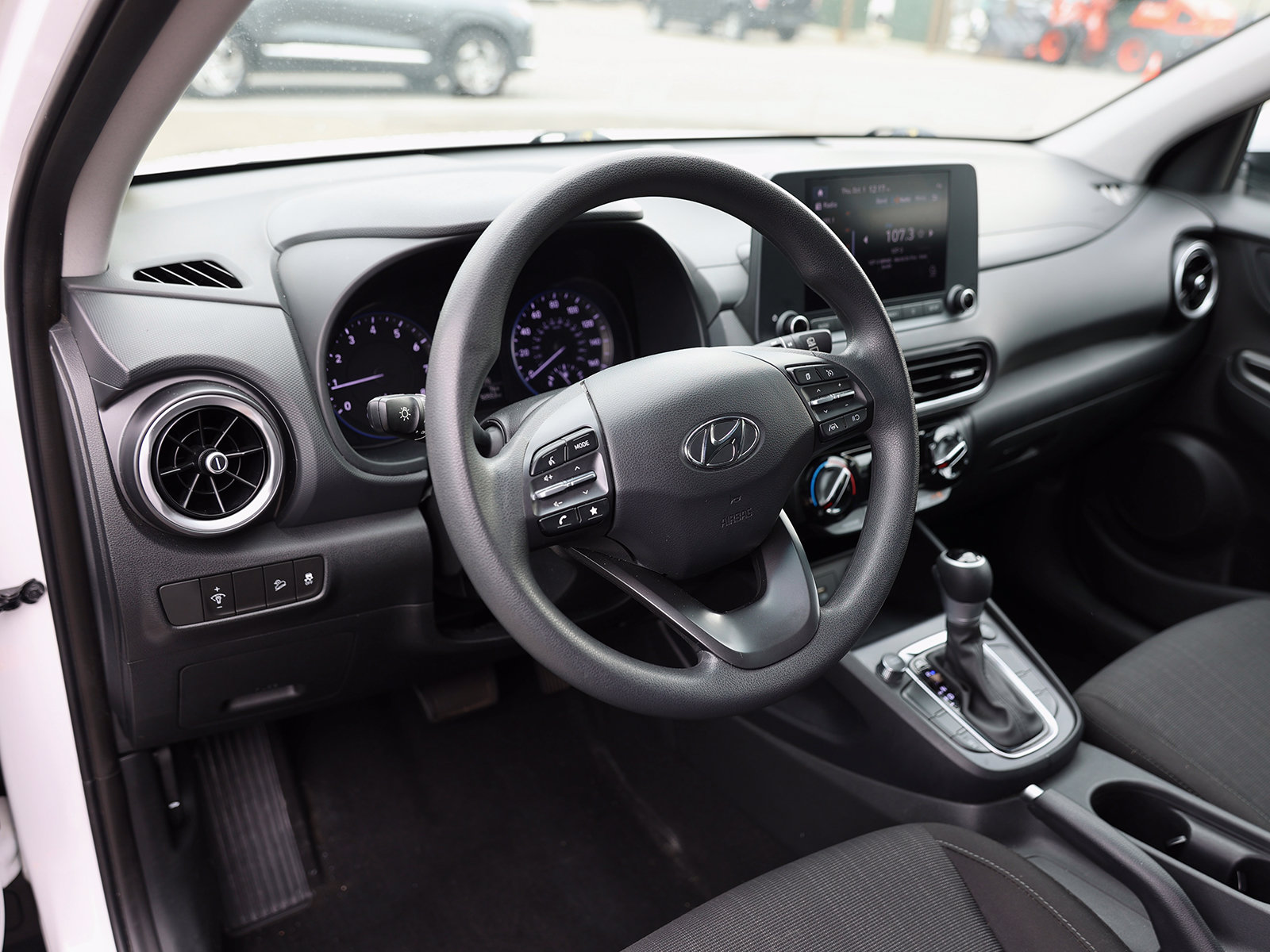 2023 Hyundai Kona SEL - Photo 15