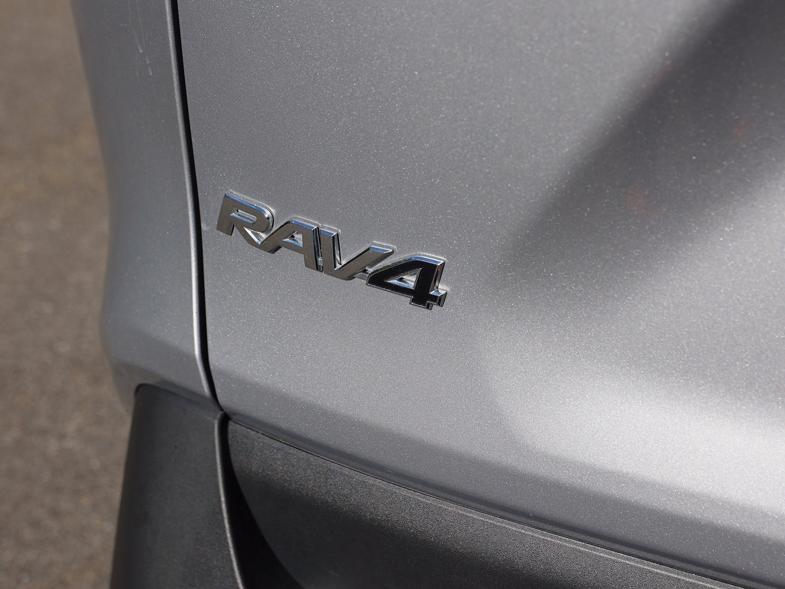 2024 Toyota RAV4 XLE - Photo 10