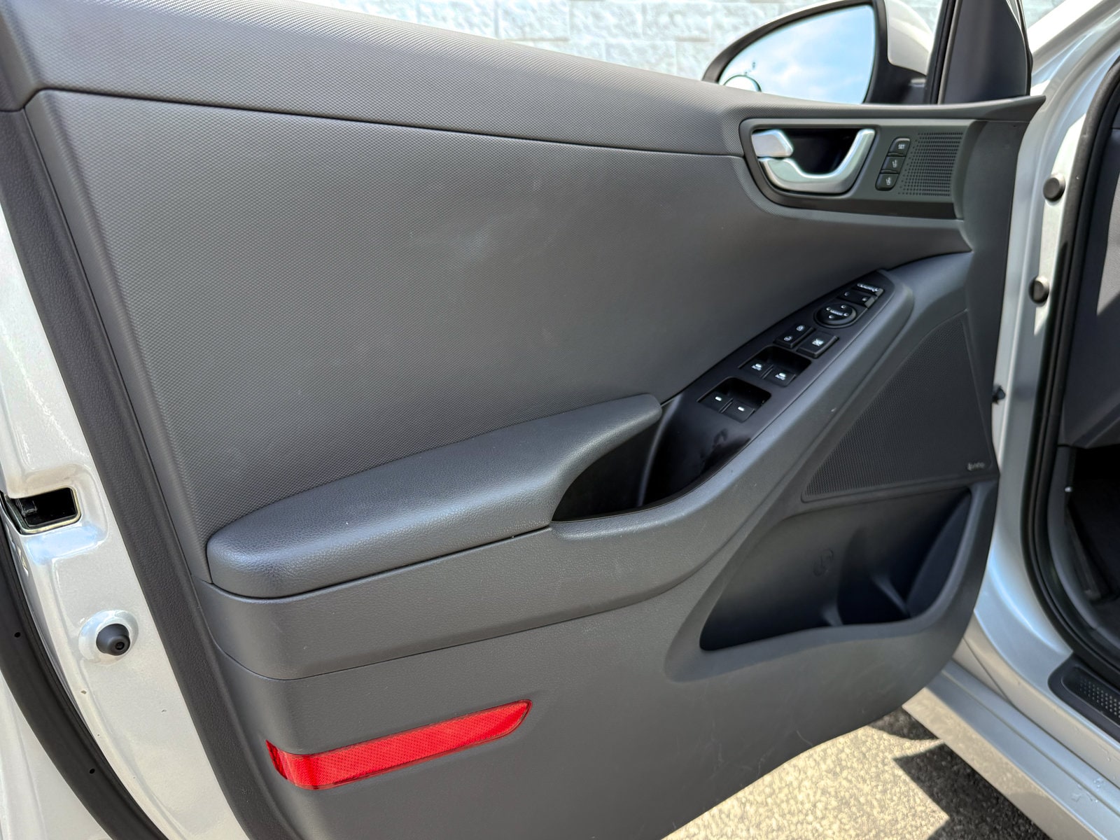 2019 Hyundai Ioniq Limited - Photo 15