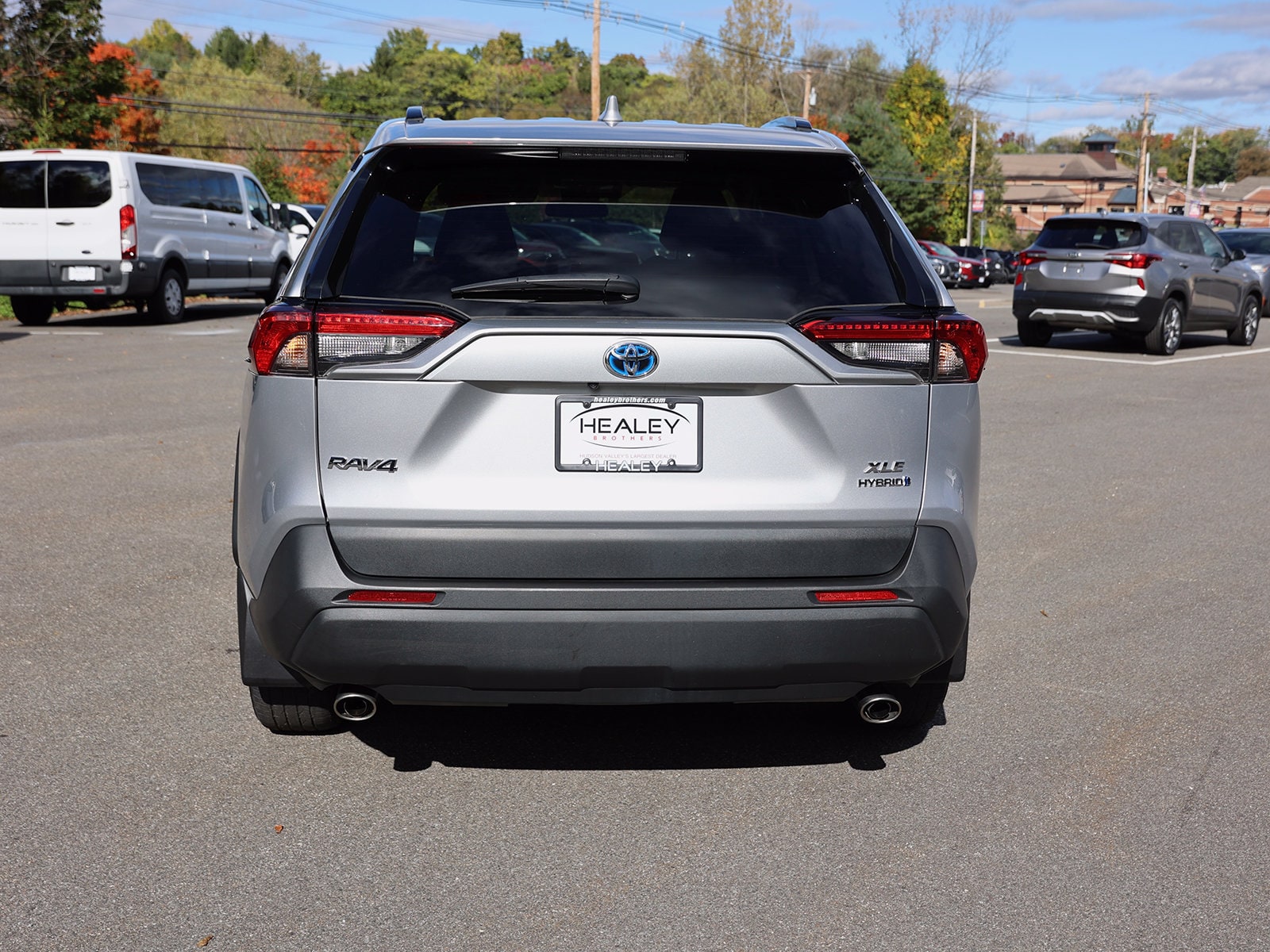 2024 Toyota RAV4 XLE - Photo 6