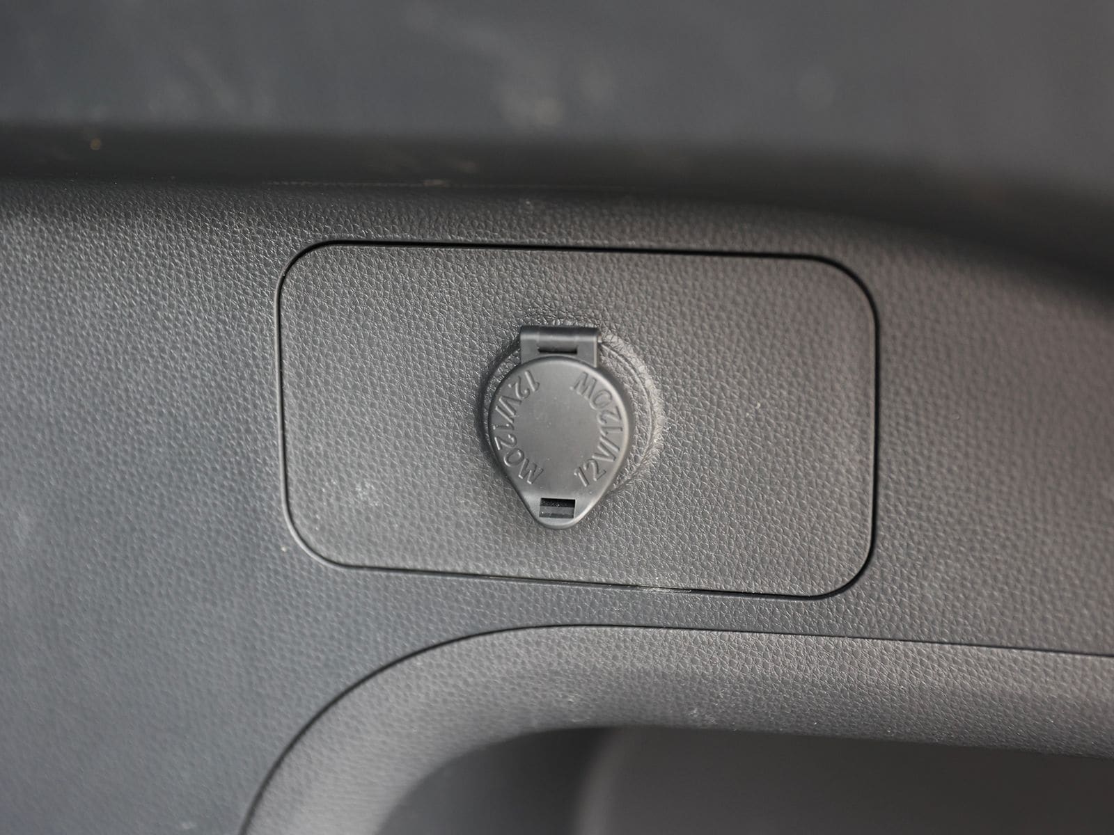 2023 Toyota RAV4 XSE - Photo 17