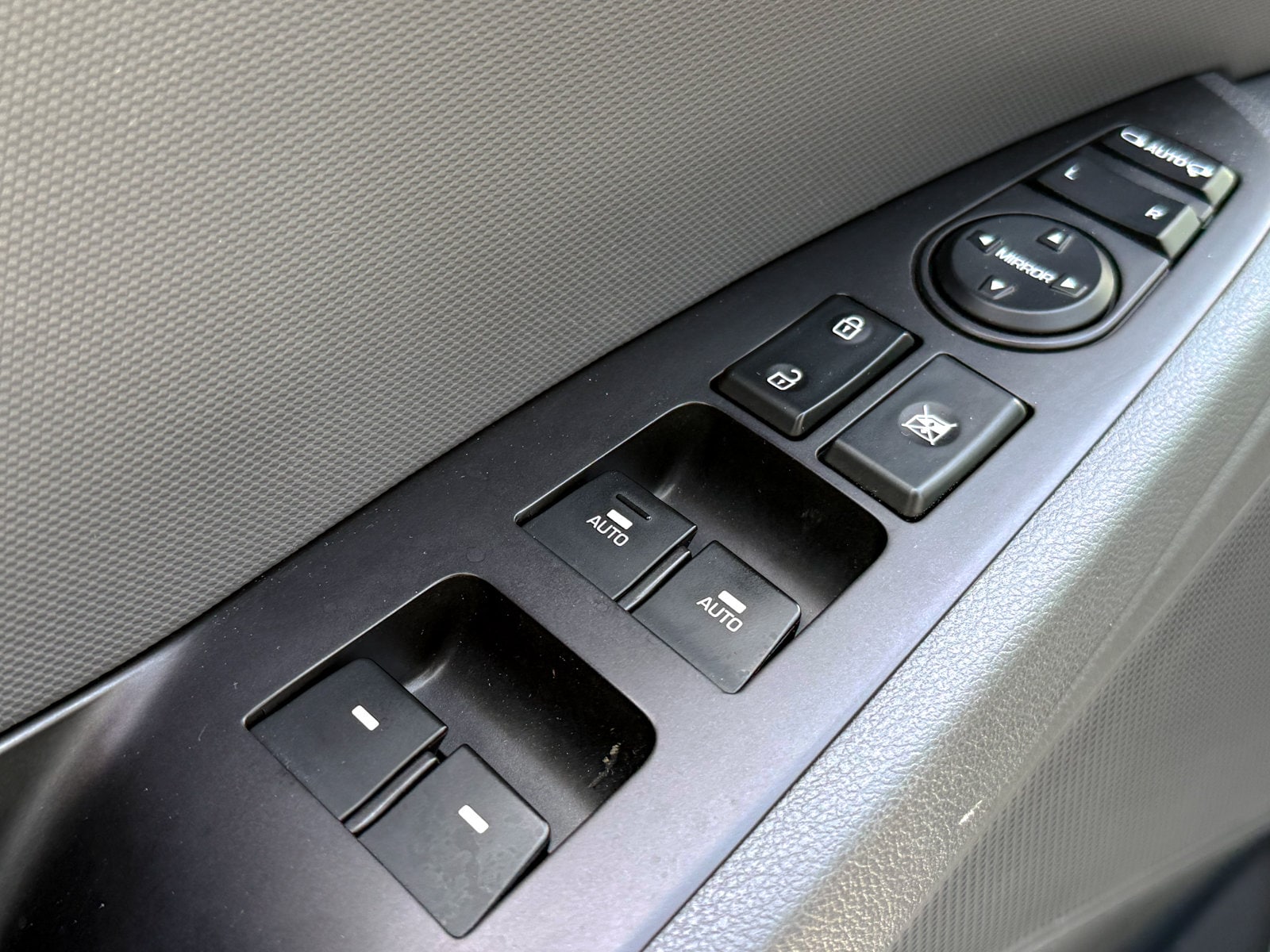 2019 Hyundai Ioniq Limited - Photo 16
