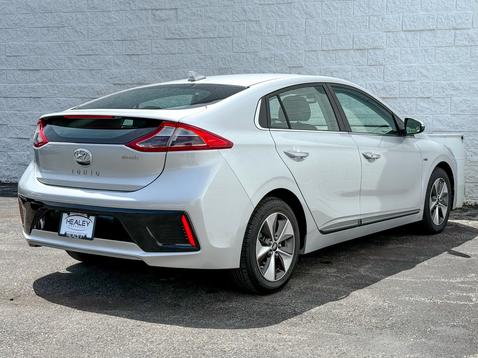 2019 Hyundai Ioniq Limited - Photo 8