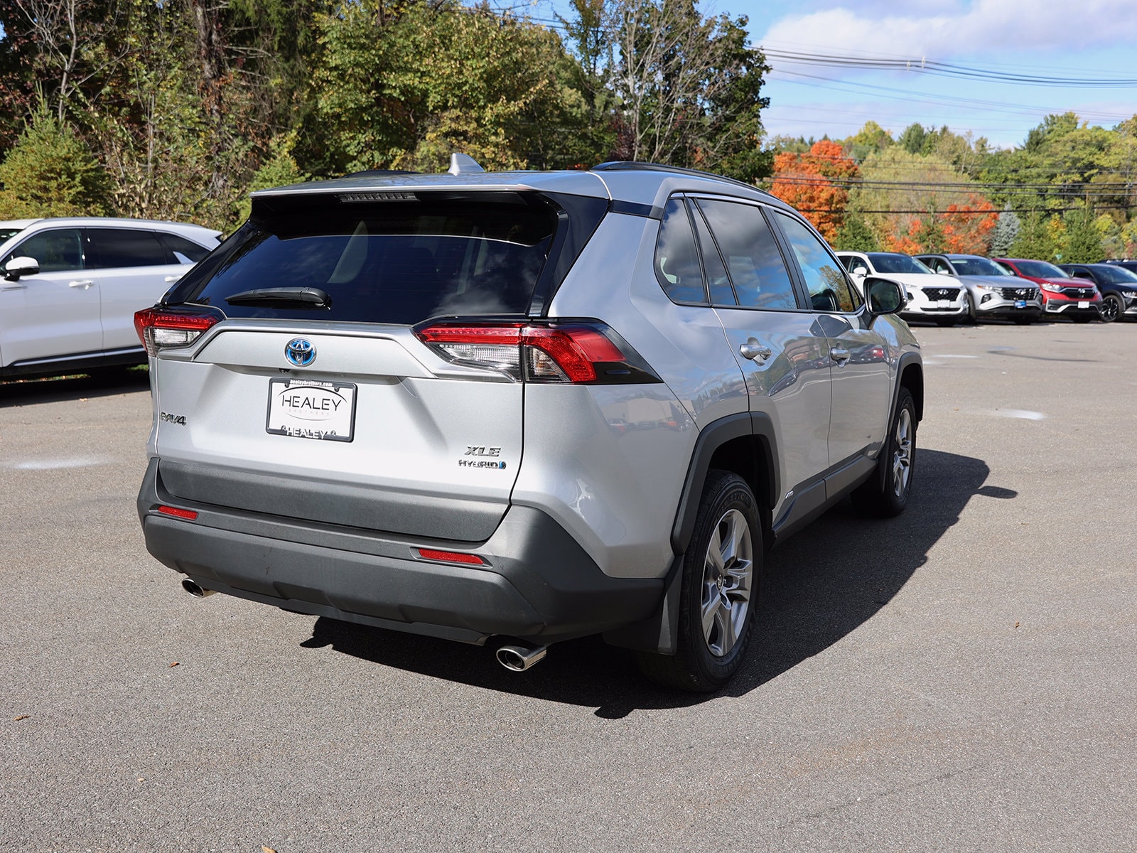 2024 Toyota RAV4 XLE - Photo 7