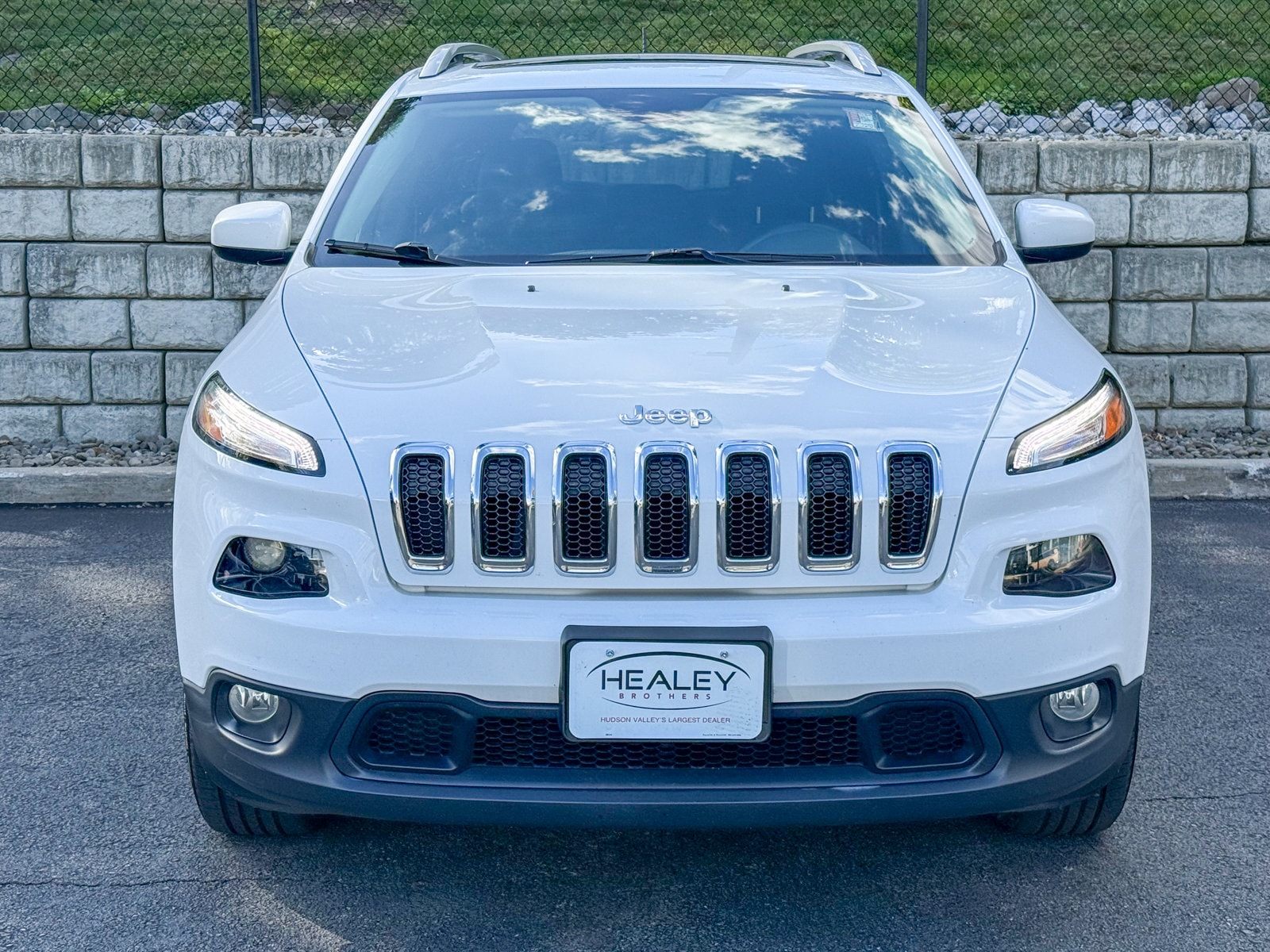 Used 2017 Jeep Cherokee Latitude with VIN 1C4PJMCB1HW552003 for sale in Newburgh, NY