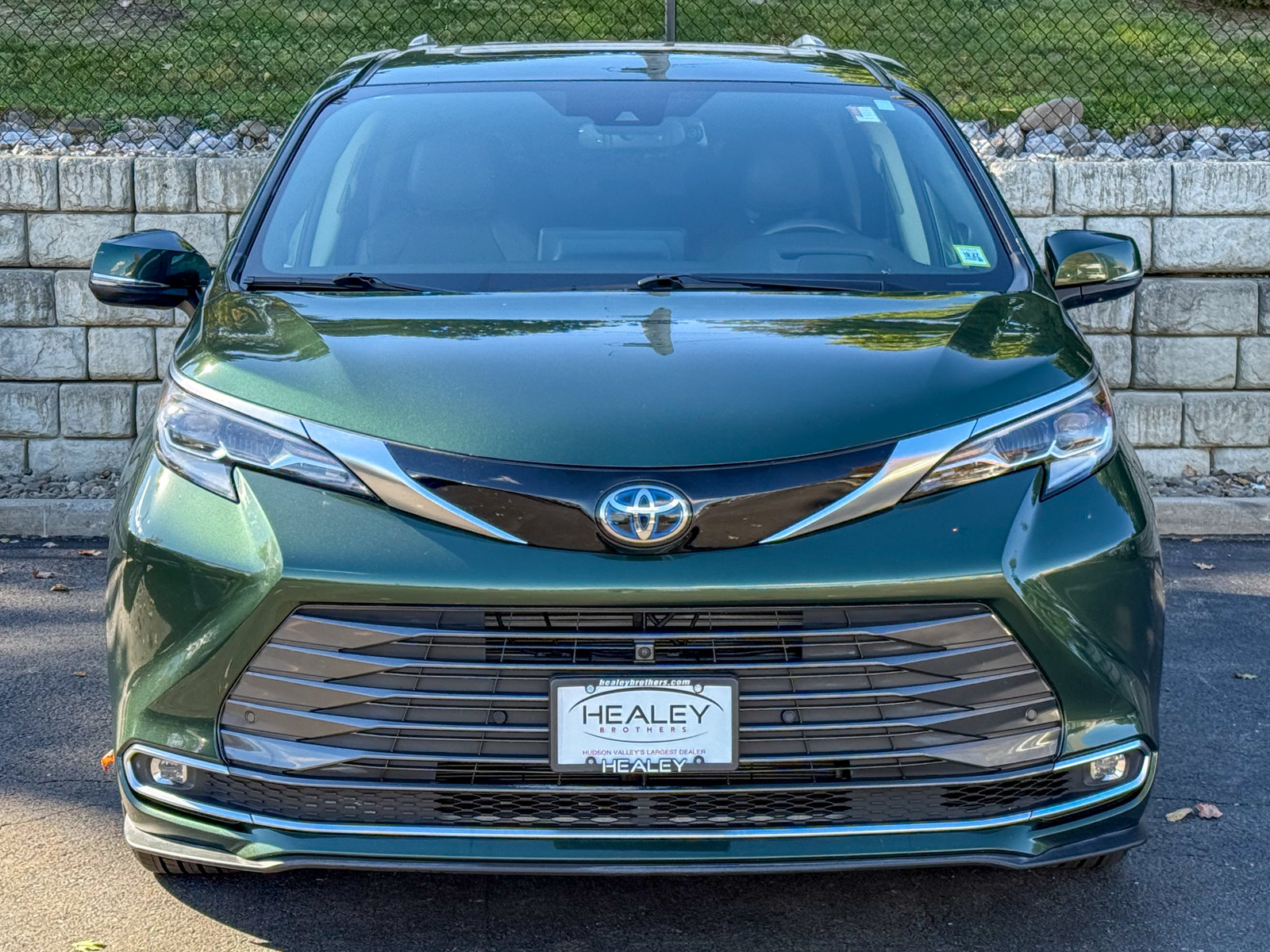 Used 2022 Toyota Sienna Platinum Minivan/Van
