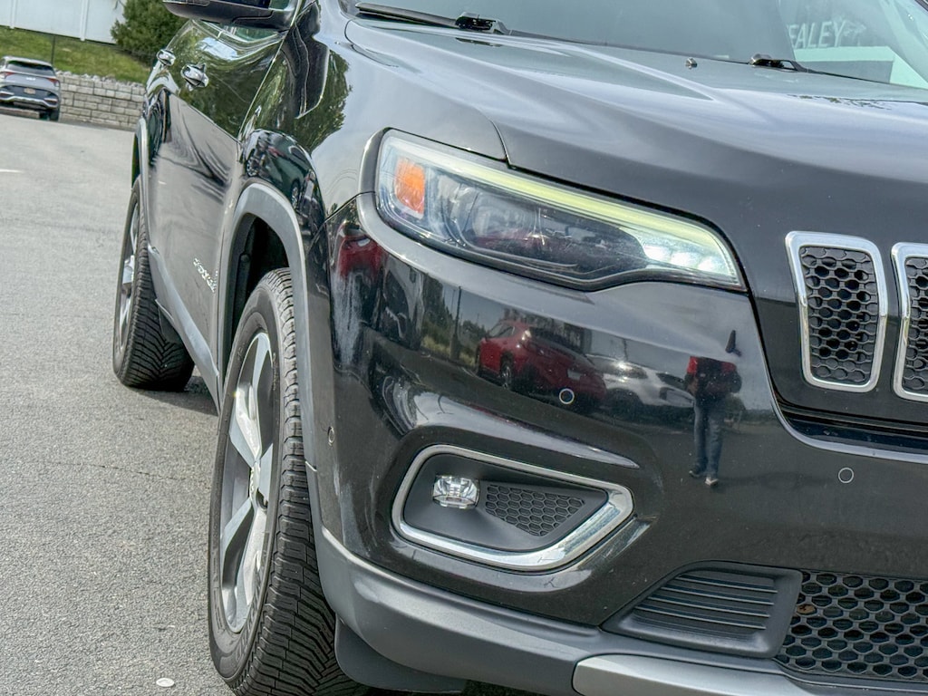 Used 2019 Jeep Cherokee Limited SUV