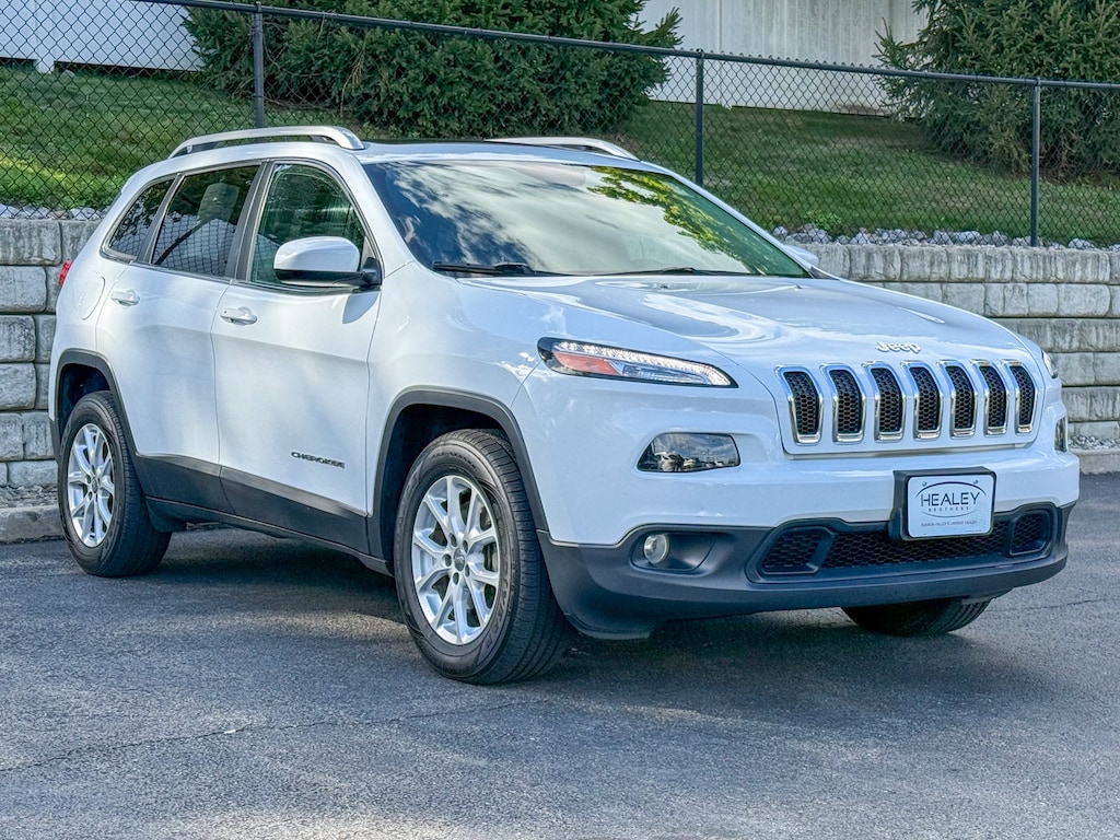 Used 2017 Jeep Cherokee Latitude SUV
