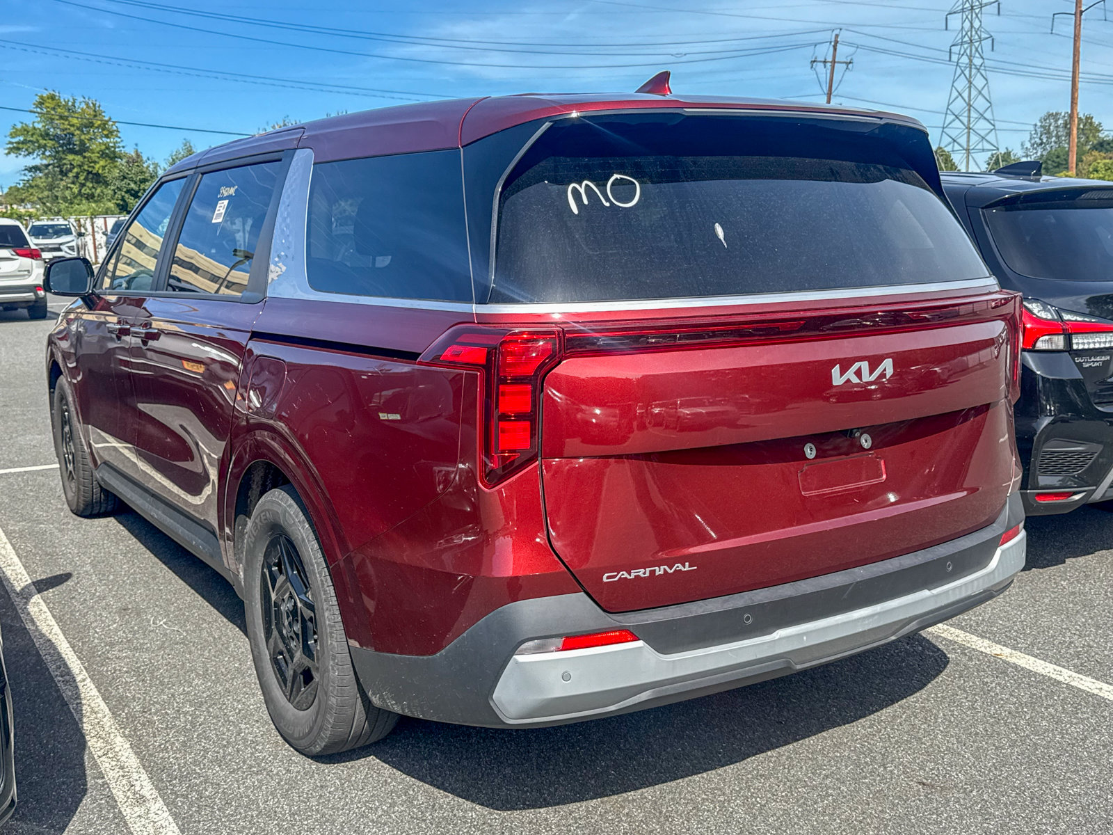 Used 2025 Kia Carnival LXS Minivan/Van