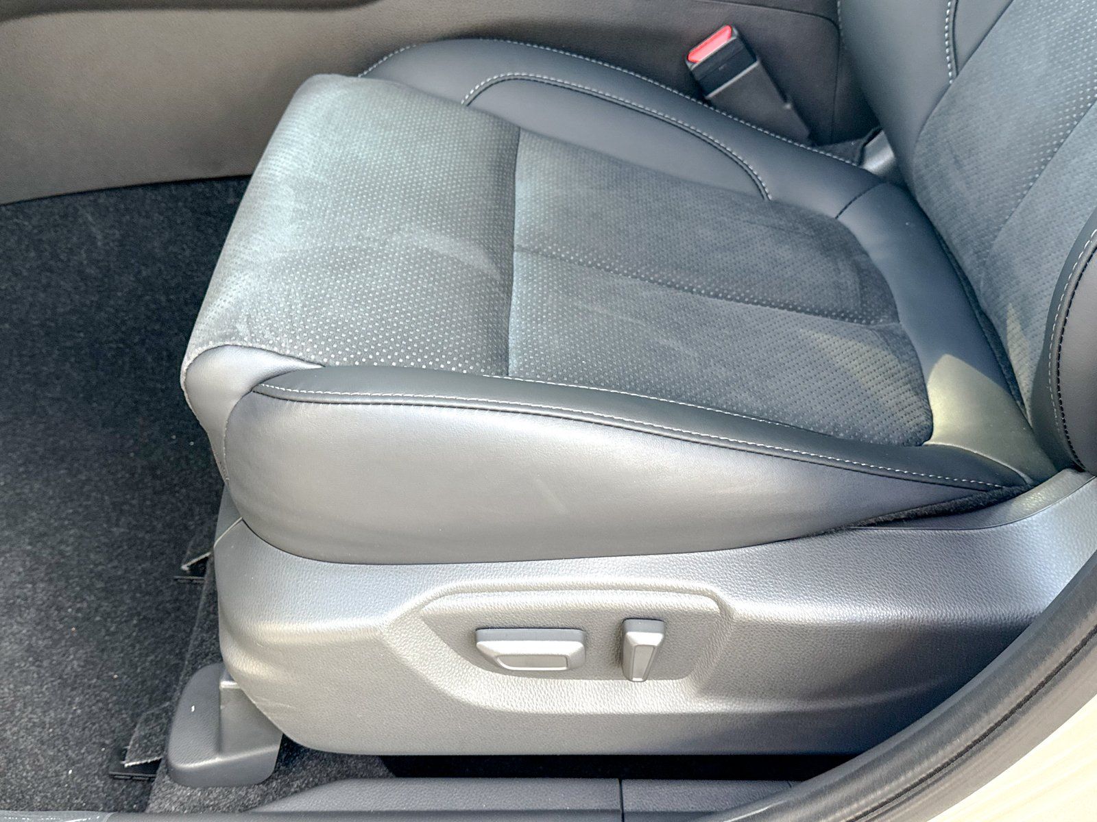 2026 Mitsubishi Eclipse Cross Black Edition - Photo 19