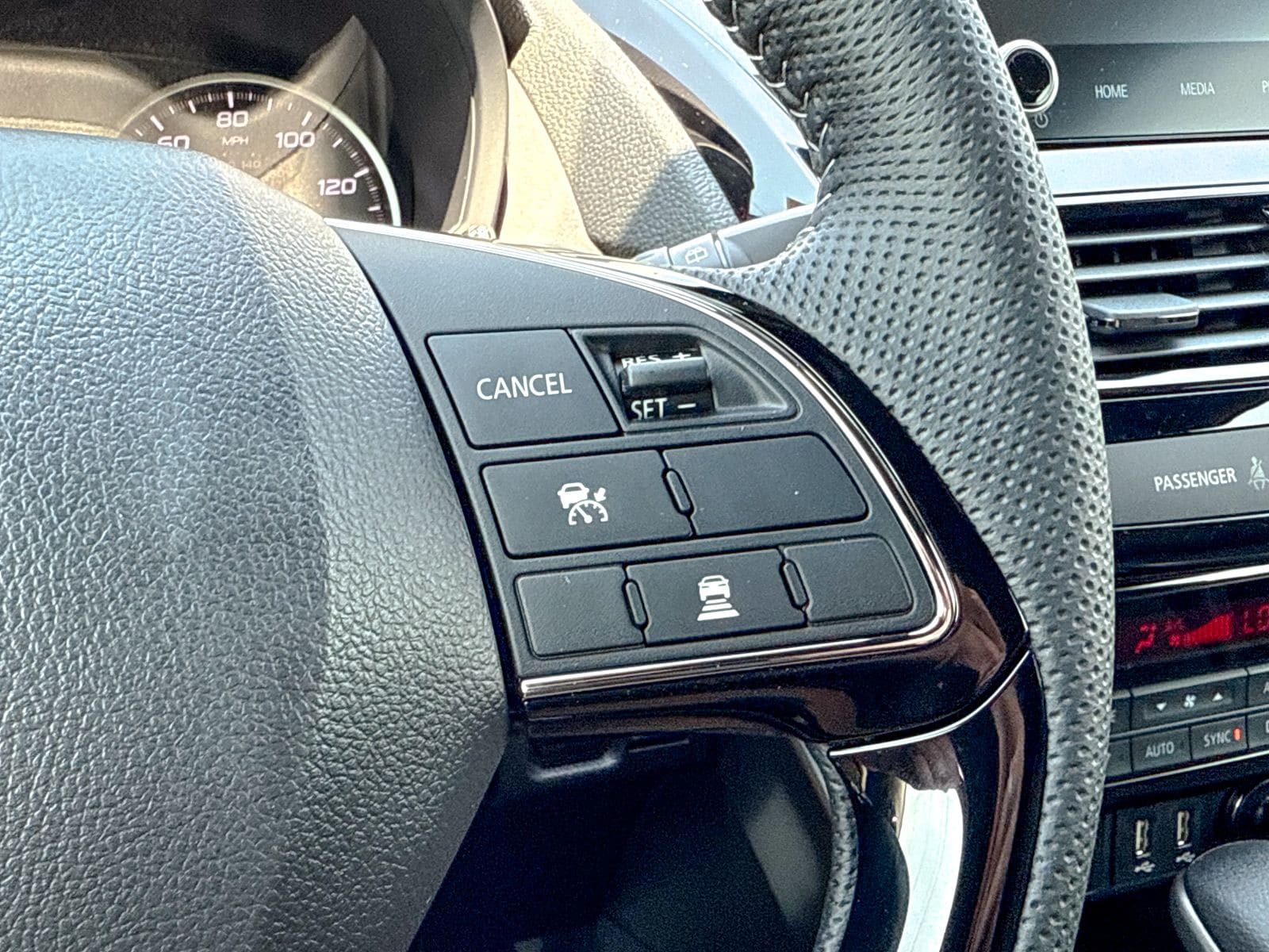 2026 Mitsubishi Eclipse Cross Black Edition - Photo 44