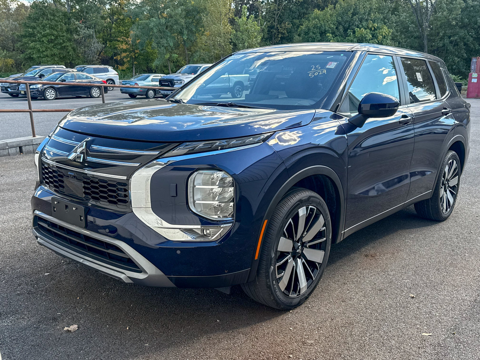 Used 2025 Mitsubishi Outlander SE SUV