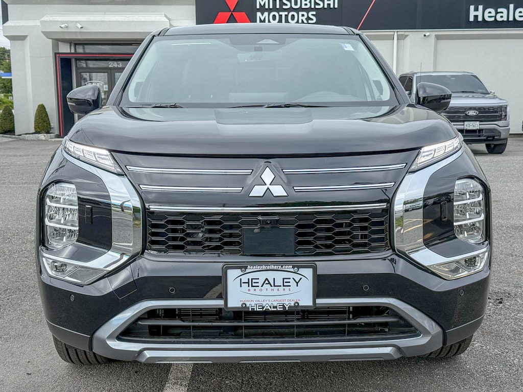 New 2026 Mitsubishi Outlander Phev SE SUV