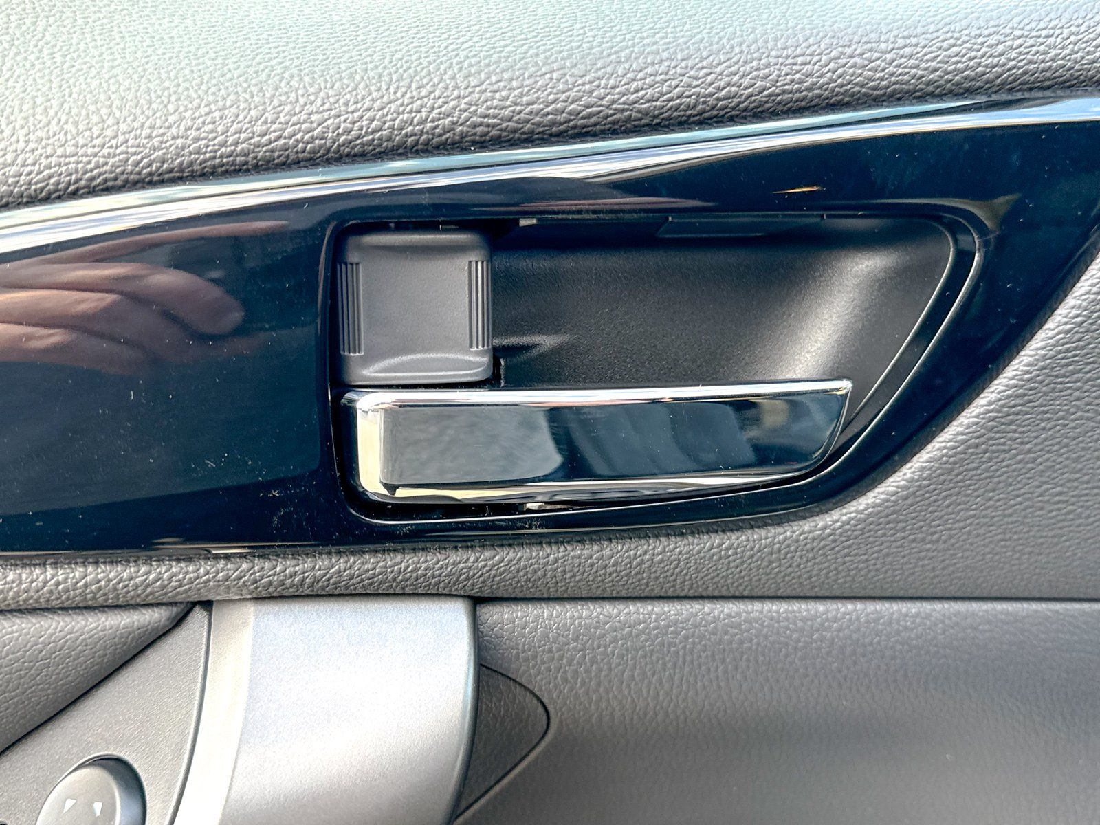2026 Mitsubishi Eclipse Cross Black Edition - Photo 17