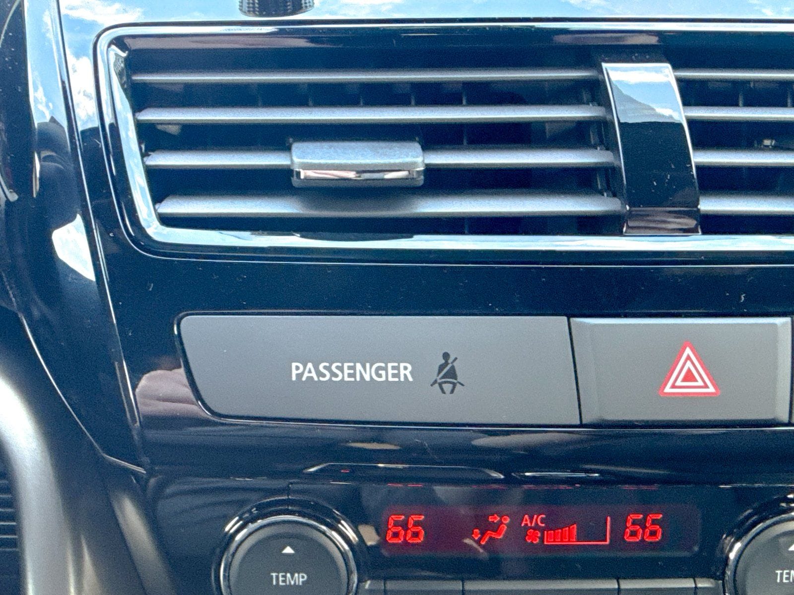 2026 Mitsubishi Eclipse Cross Black Edition - Photo 30