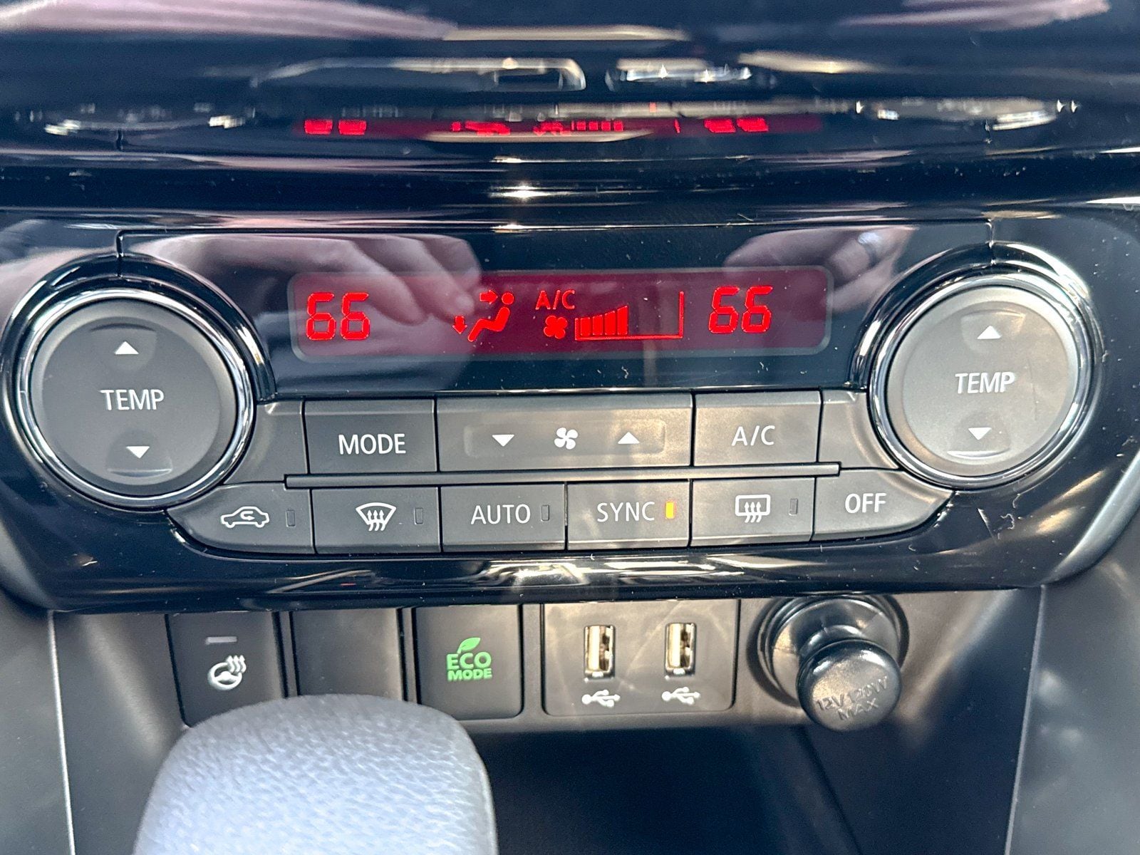 2026 Mitsubishi Eclipse Cross Black Edition - Photo 32