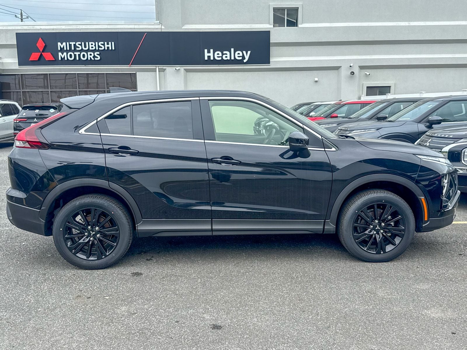 2026 Mitsubishi Eclipse Cross LE - Photo 8