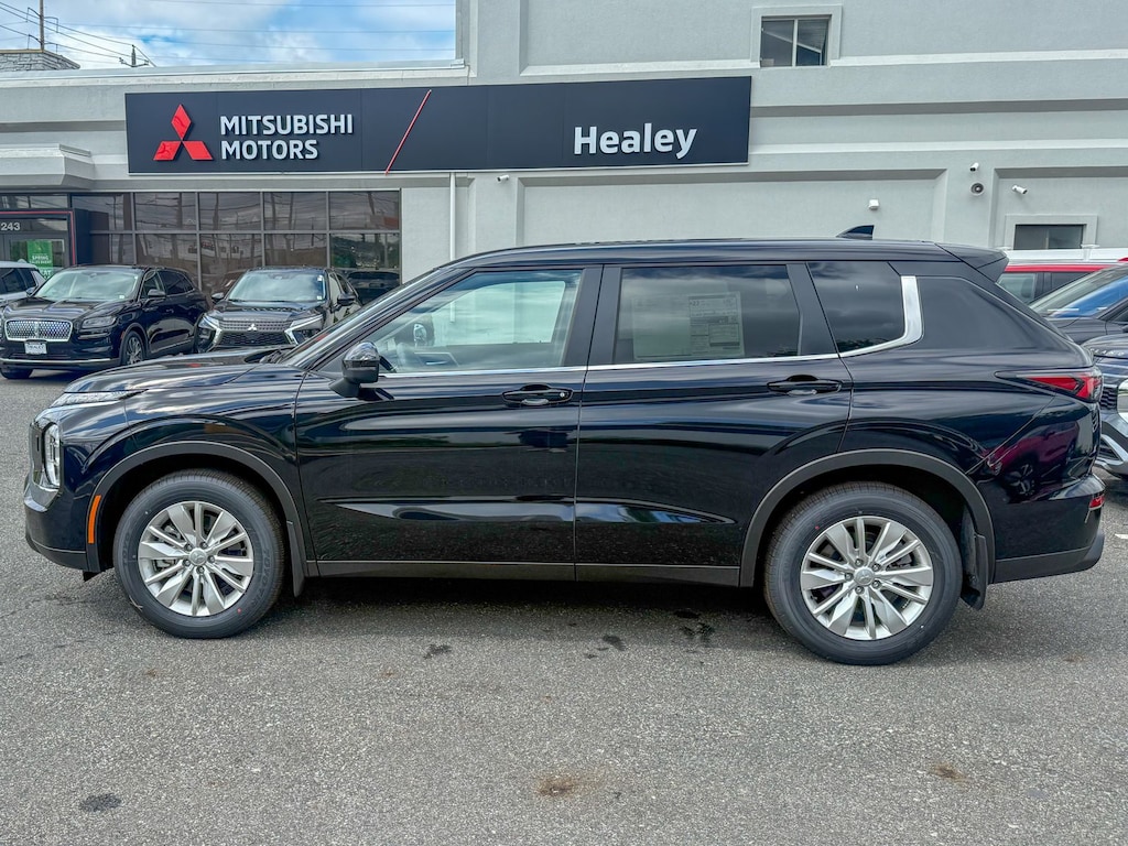 New 2026 Mitsubishi Outlander ES SUV