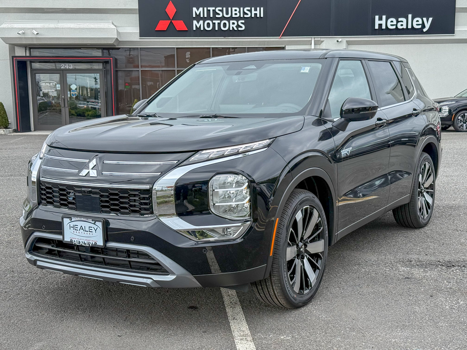 New 2026 Mitsubishi Outlander Phev SE SUV