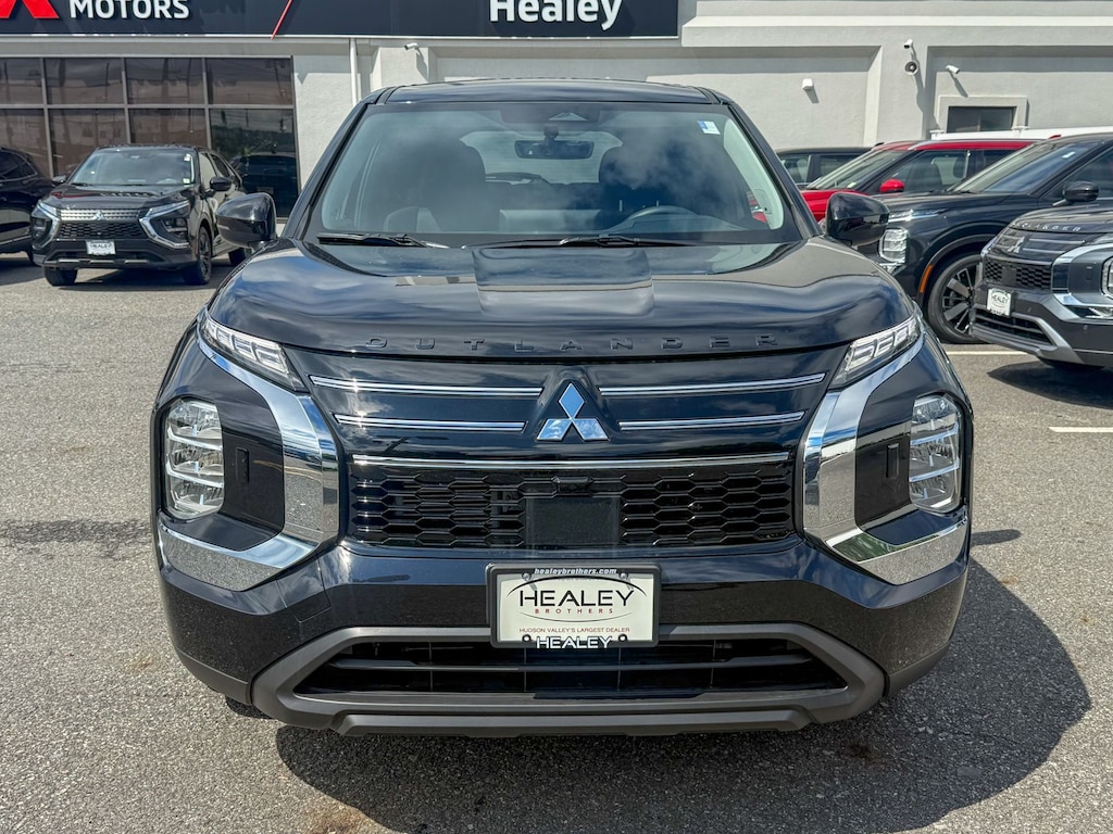 New 2026 Mitsubishi Outlander ES SUV